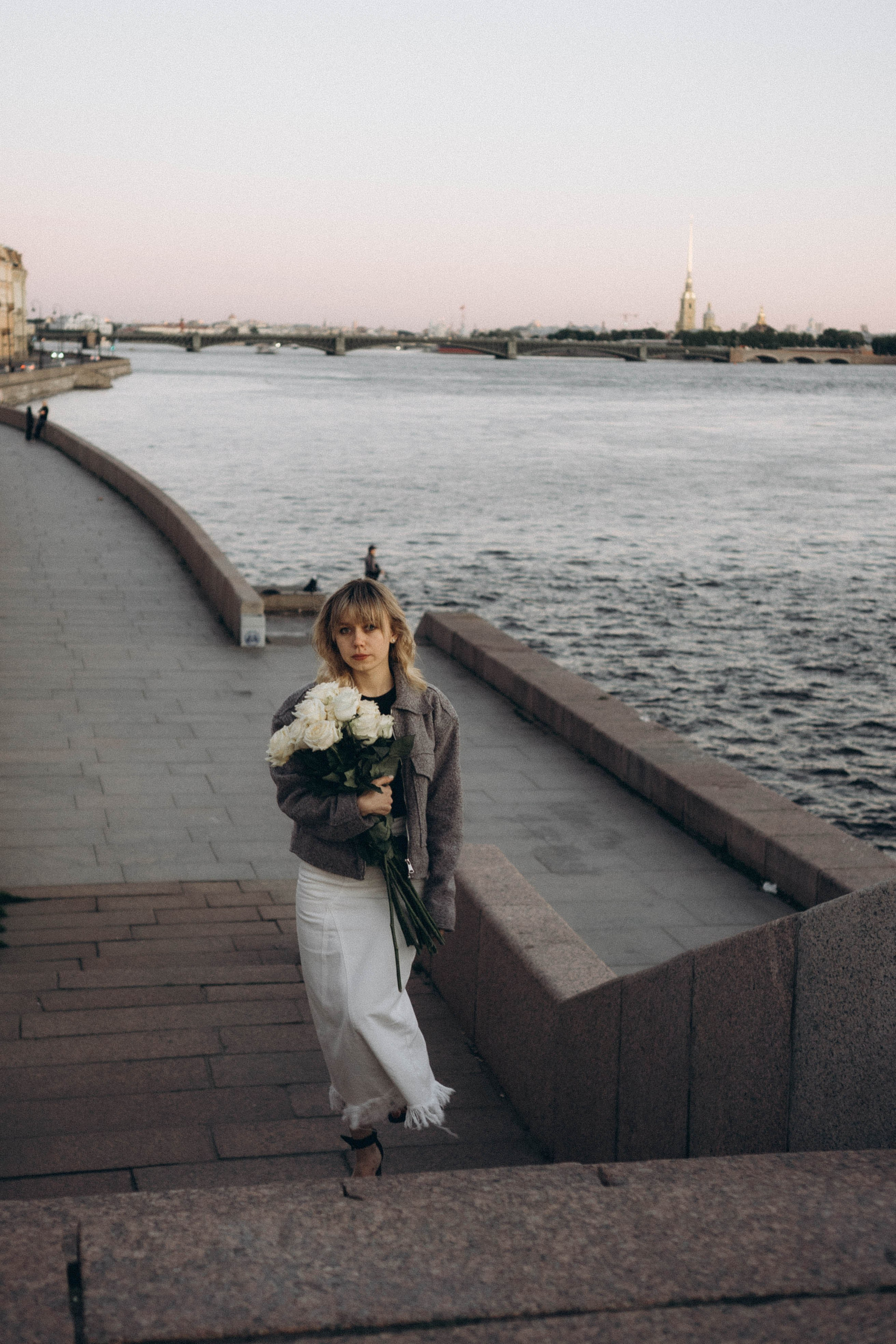 ПРОГУЛКА ПО ГОРОДУ В БЕЛЫЕ НОЧИ (другой вариант). Профессиональный фотограф, Санкт-Петербург — Виктория Богомолова