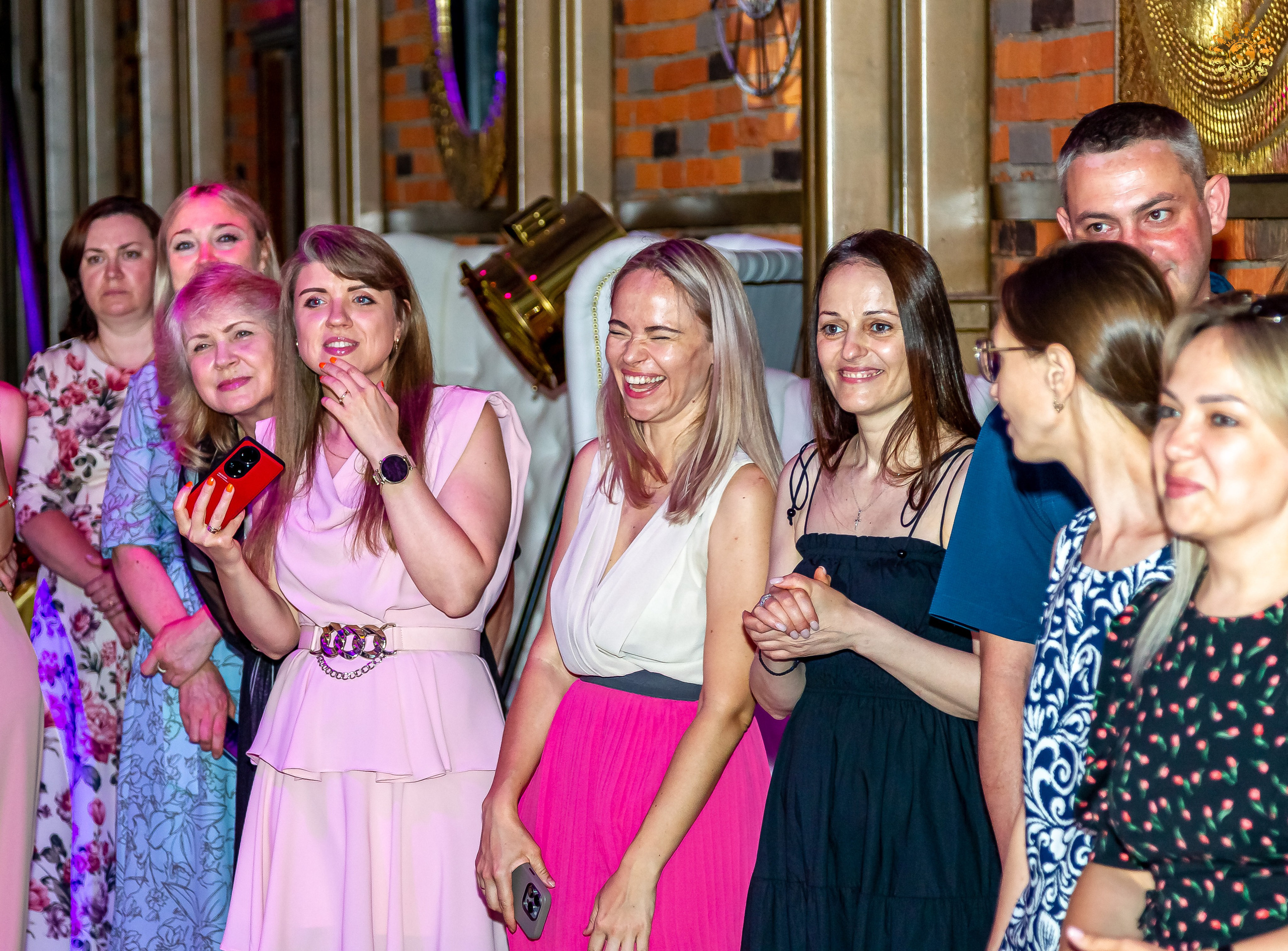 Выпускной 4-го класса 2024. Школа 2109. Репортажная съемка в Москве и области. Анималистика