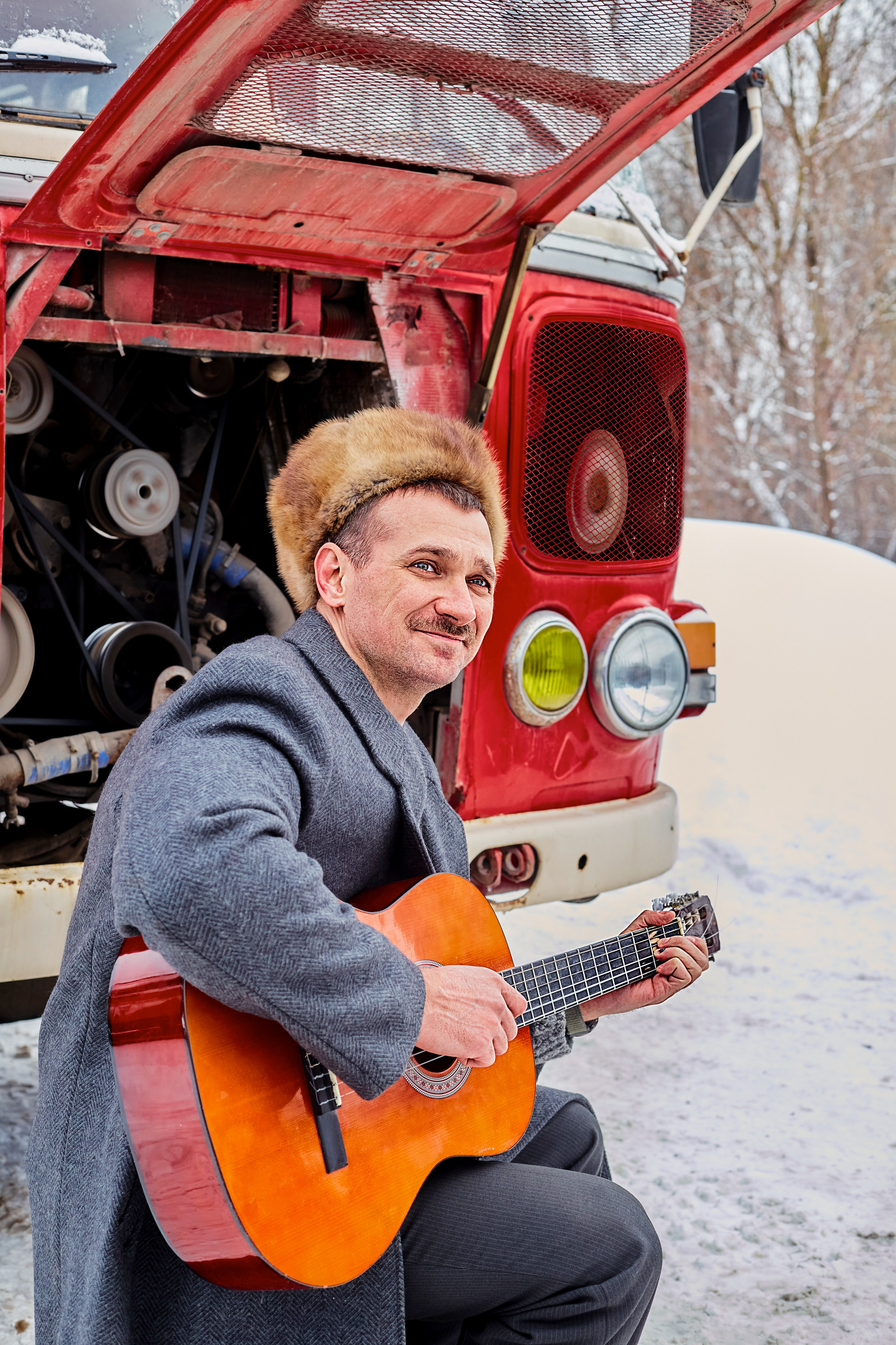 СССР. Встреча Нового Года посреди леса в заглохшем автобусе. Фотограф. Love story, портрет, индивидуальные съемки. Фудфотограф