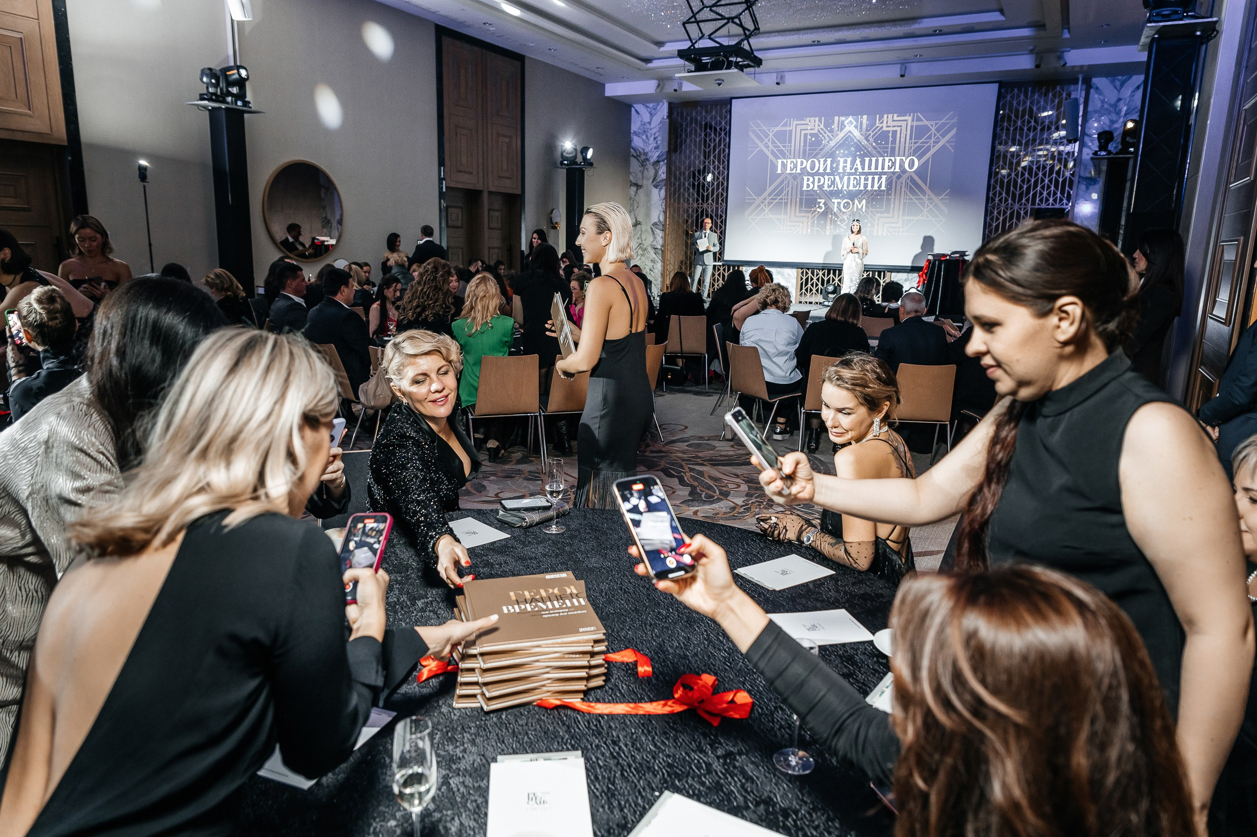 ПРЕЗЕНТАЦИЯ КНИГИ «ГЕРОИ НАШЕГО ВРЕМЕНИ». Свадебный и репортажный фотограф в Ростове-на-Дону Павел Кислов