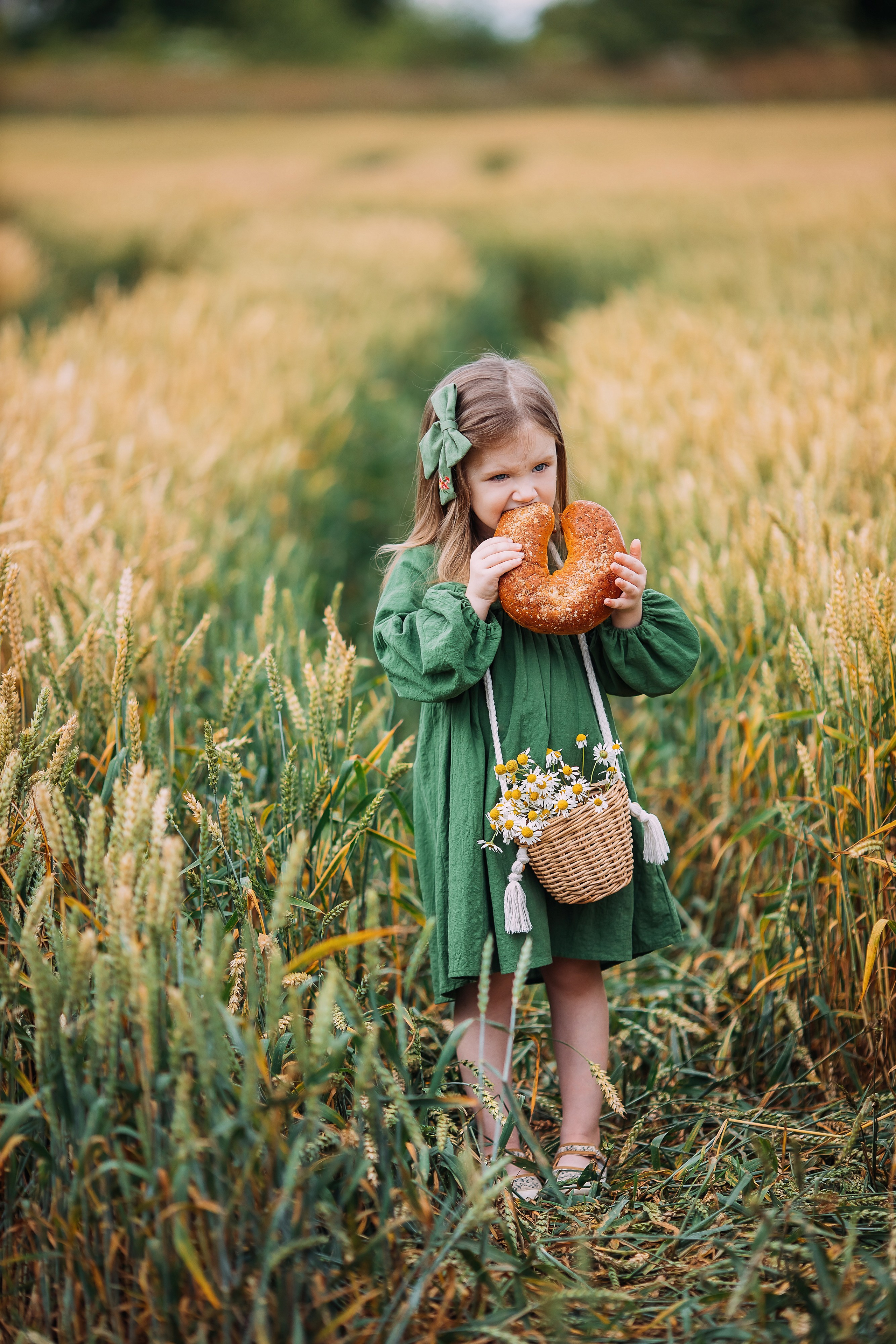Фотосессии детские и женские в полях. Семейный и детский фотограф в Пскове и Санкт-Петербурге Яна Калинина