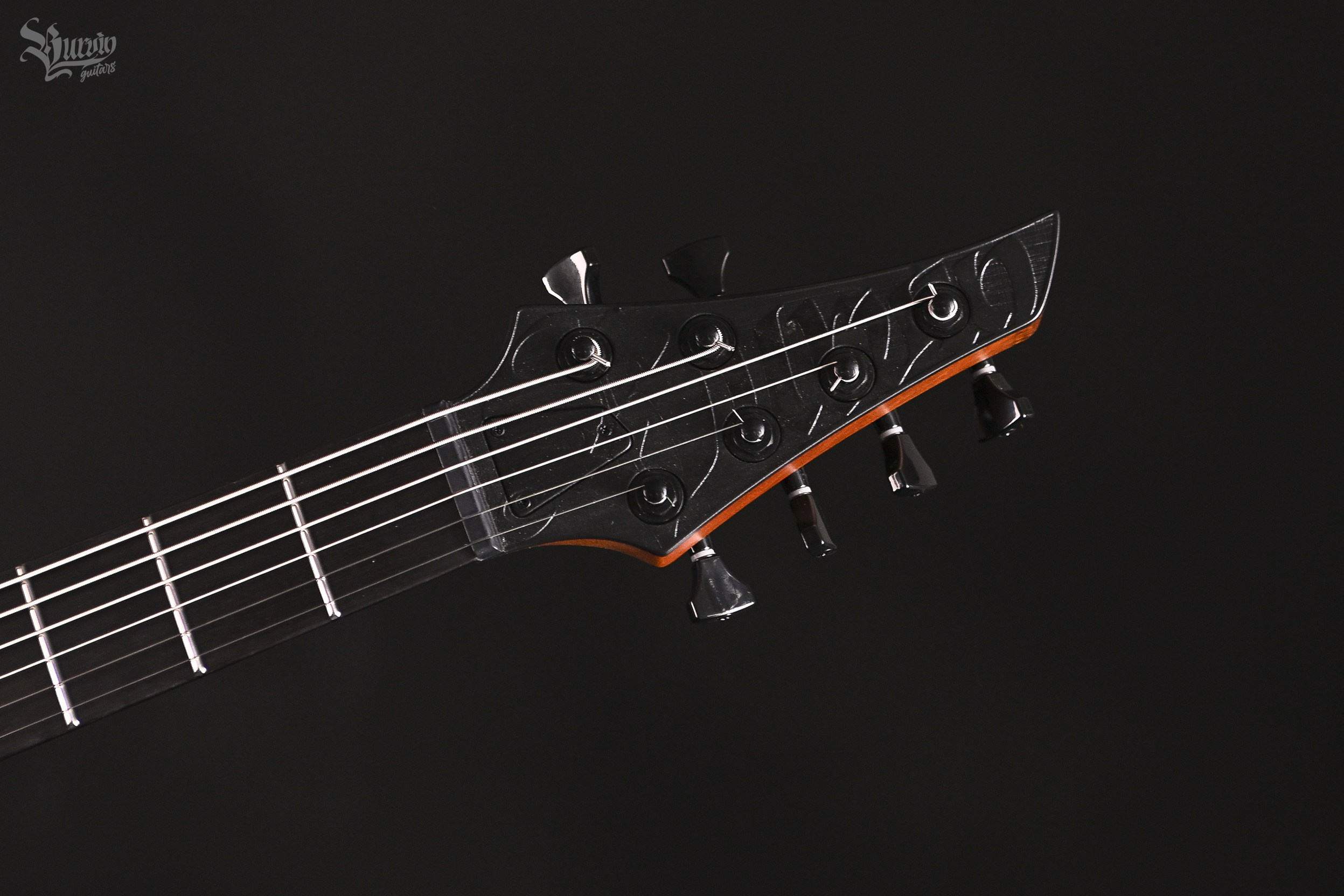 064 ZLAYA SOBAKA. Master of making guitars and basses to order