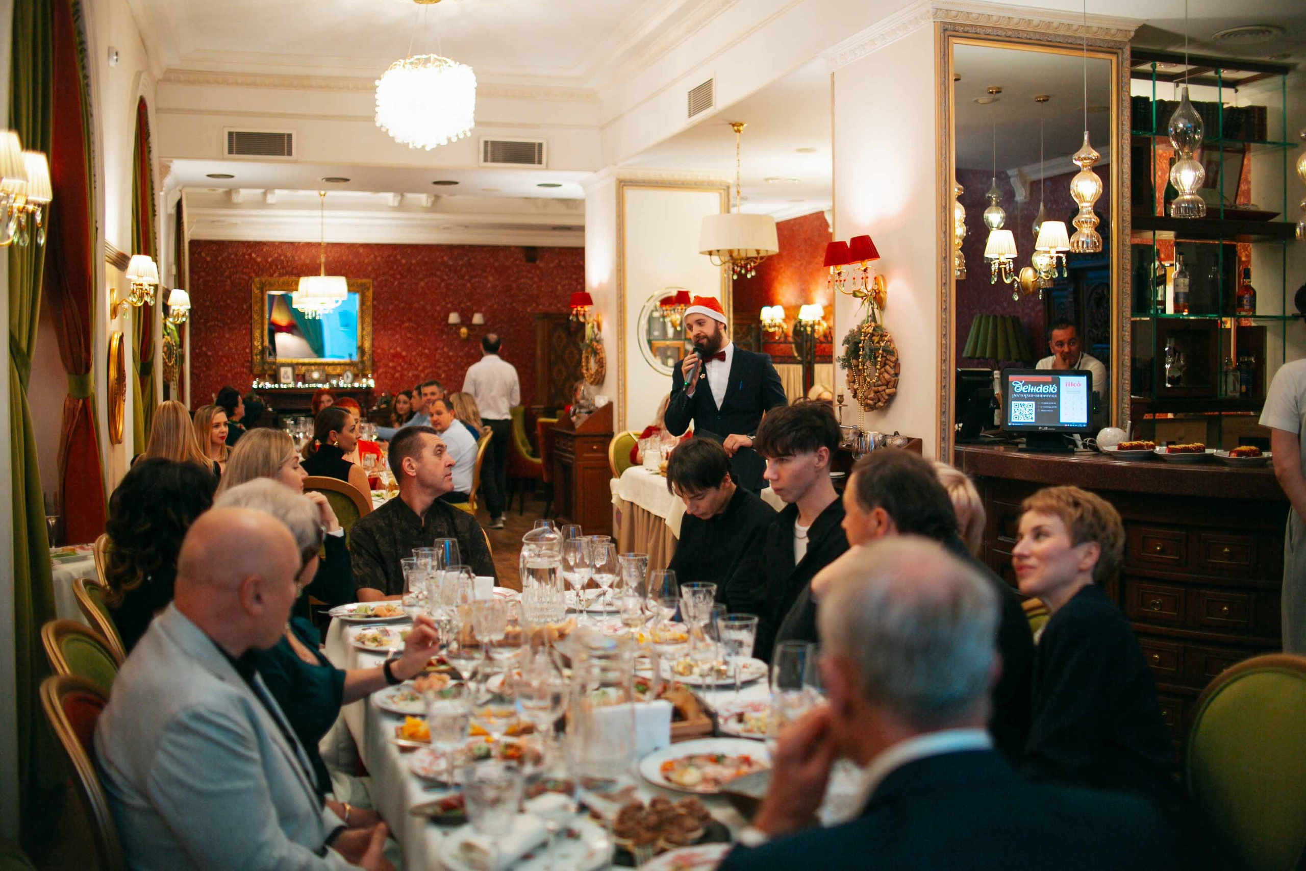 Вечер в «Дежавю». Ваш репортажный фотограф Артемий Антонов