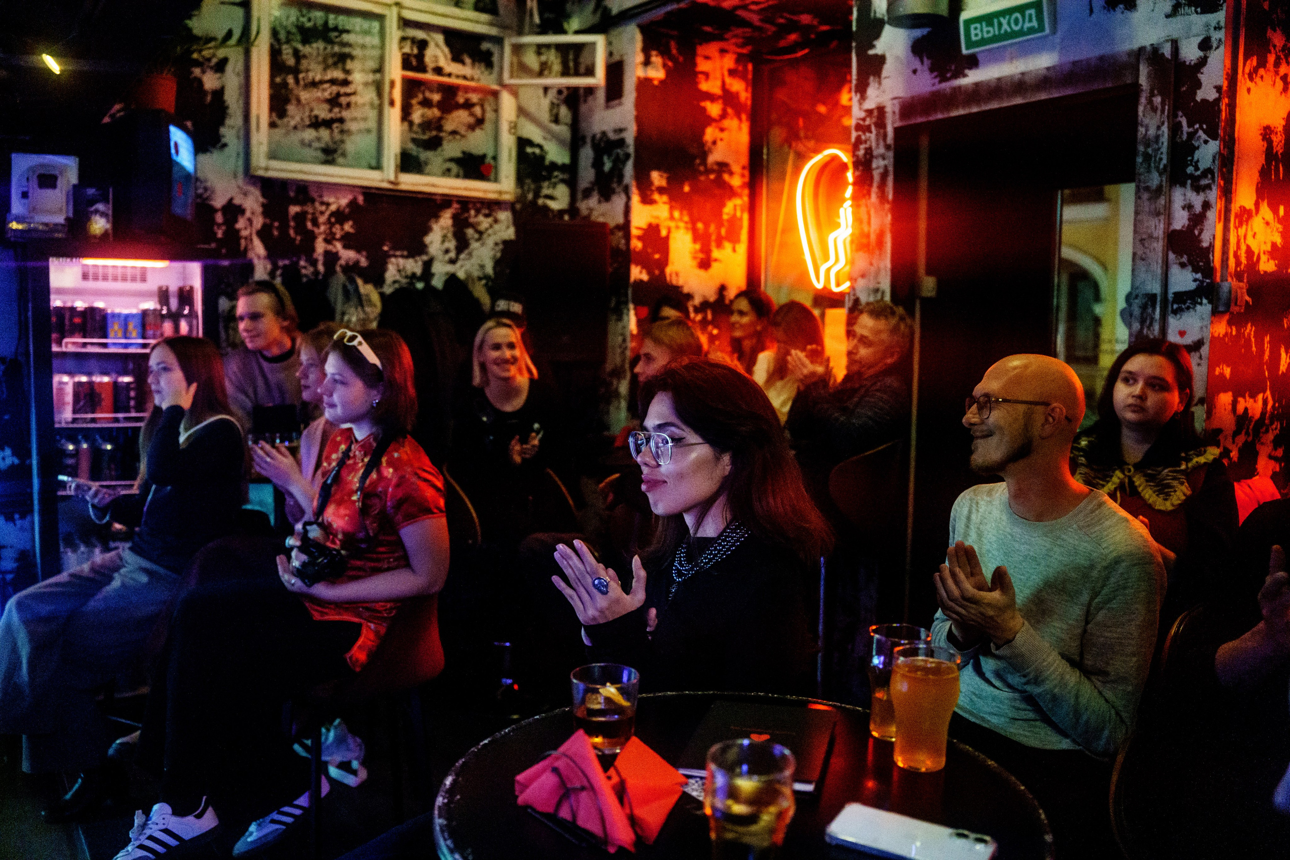 Проект «Поэзия за Углом». Театральная постановка. Бар разбитых сердец. Концертный и репортажный фотограф в Санкт-Петербурге Слава Пахомов