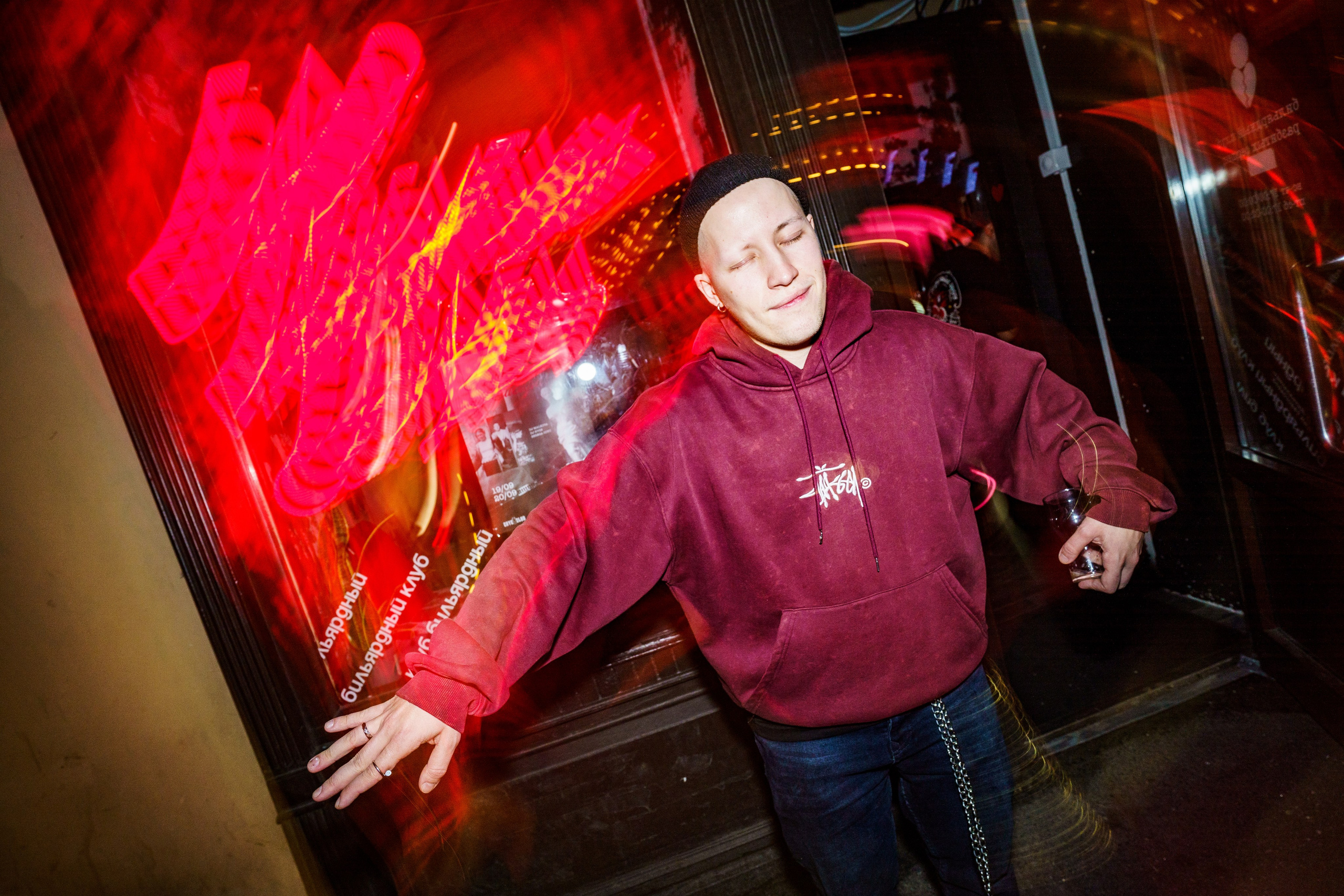 Из Сибири с любовью. Бар разбитых сердец. Концертный и репортажный фотограф в Санкт-Петербурге Слава Пахомов