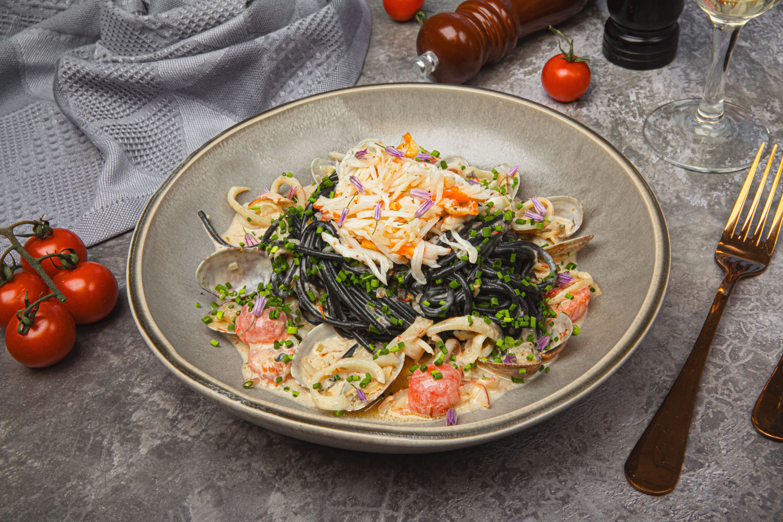 Художественная съёмка блюд с участием фуд-стилиста. Фуд-фотограф Илья Милоданов съемка в Москве и Московской области