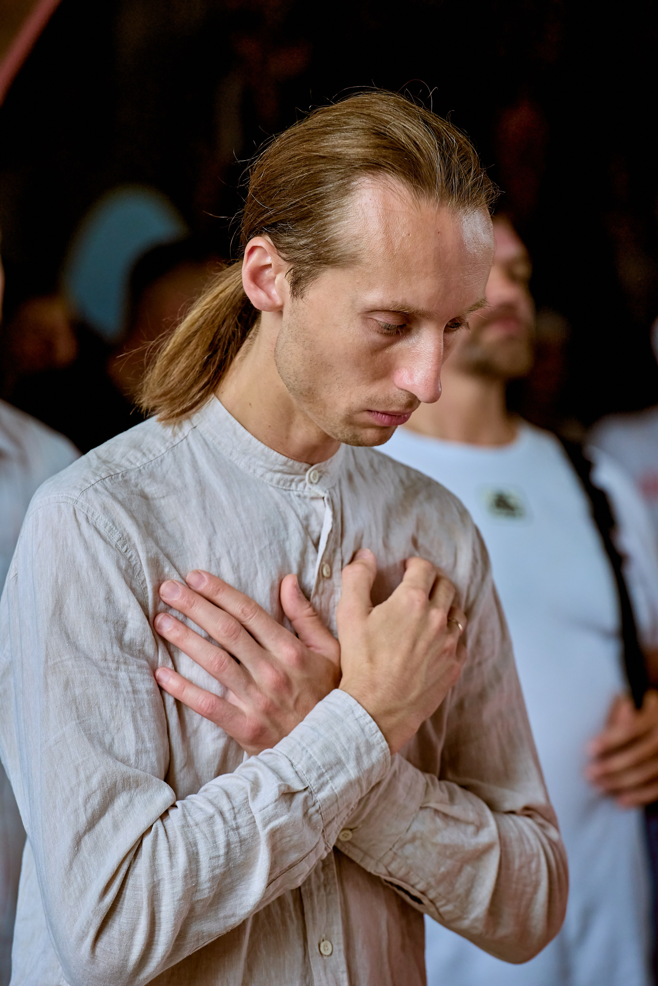 Мужской портрет на Литургии в храме фото Николая Голованова Православного и портретного фотографа в Дзержинске.