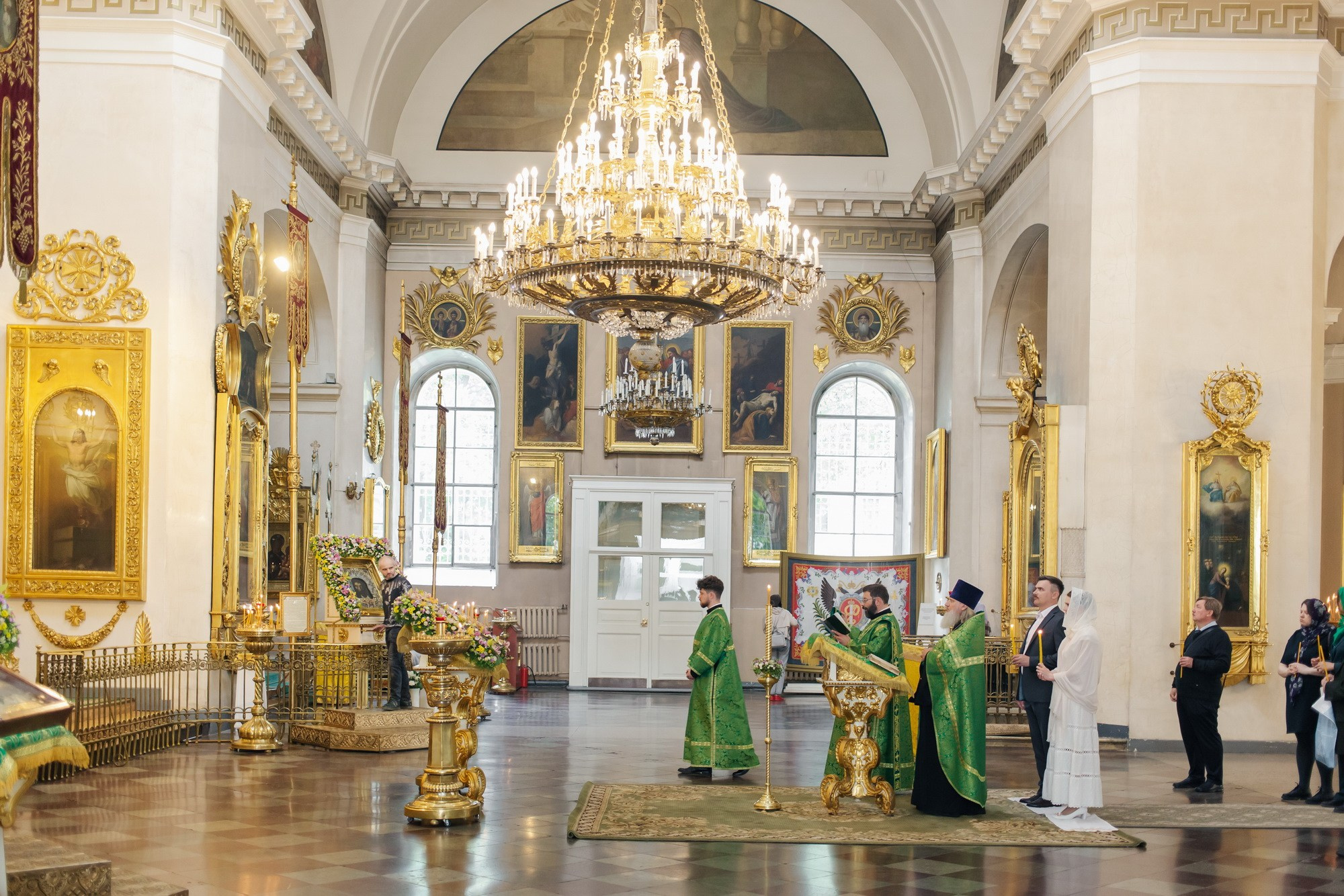 Венчание в Спасо Преображенском соборе сколько стоит, где повенчаться в Питере, обвенчаться в Санкт Петербурге, какую церковь выбрать для венчания, стоимость венчания в СПб