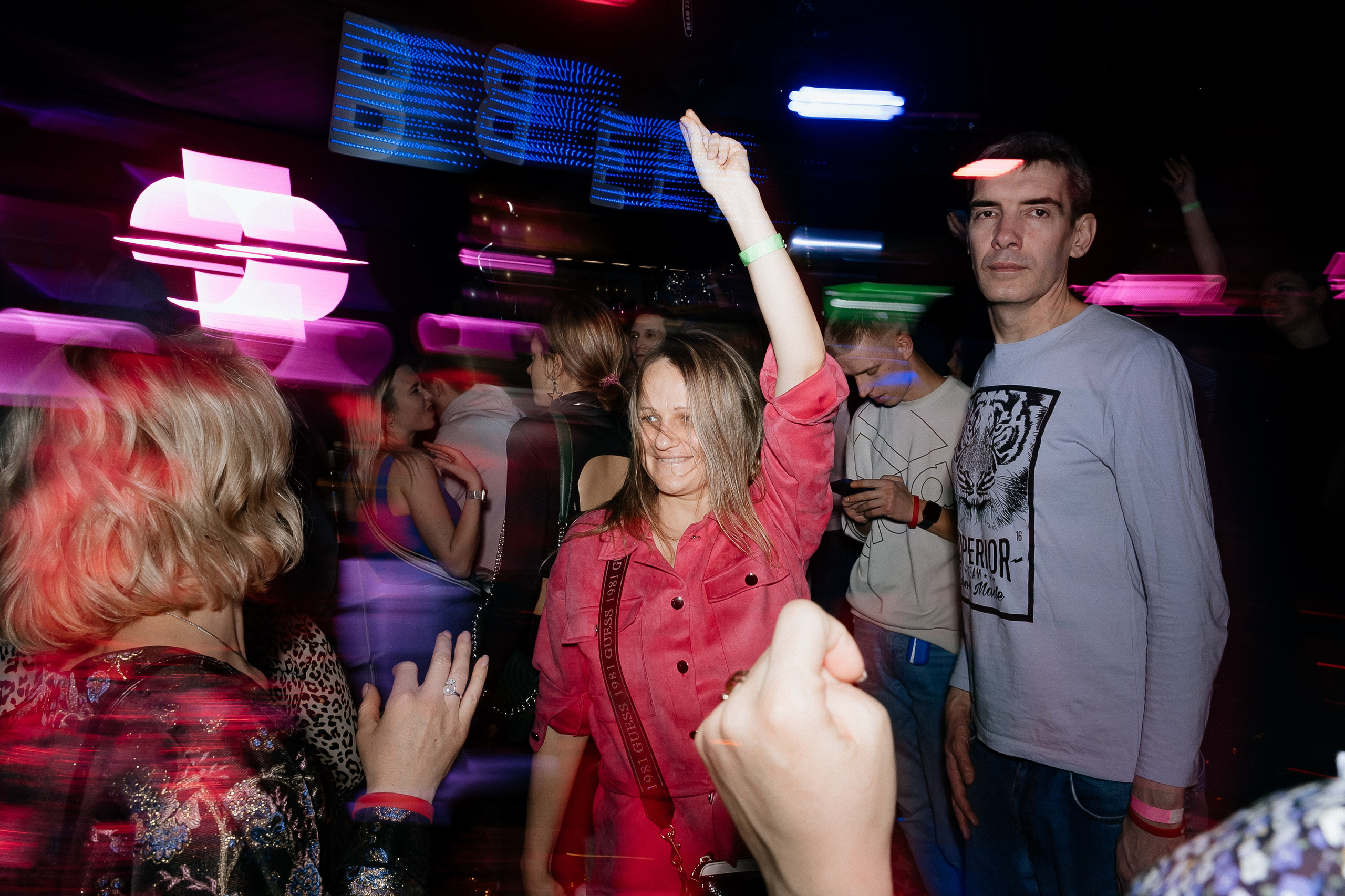 Фотосъемка открытия бара Руки Вверх. Свадебный фотограф Москва — Сергей и Татьяна