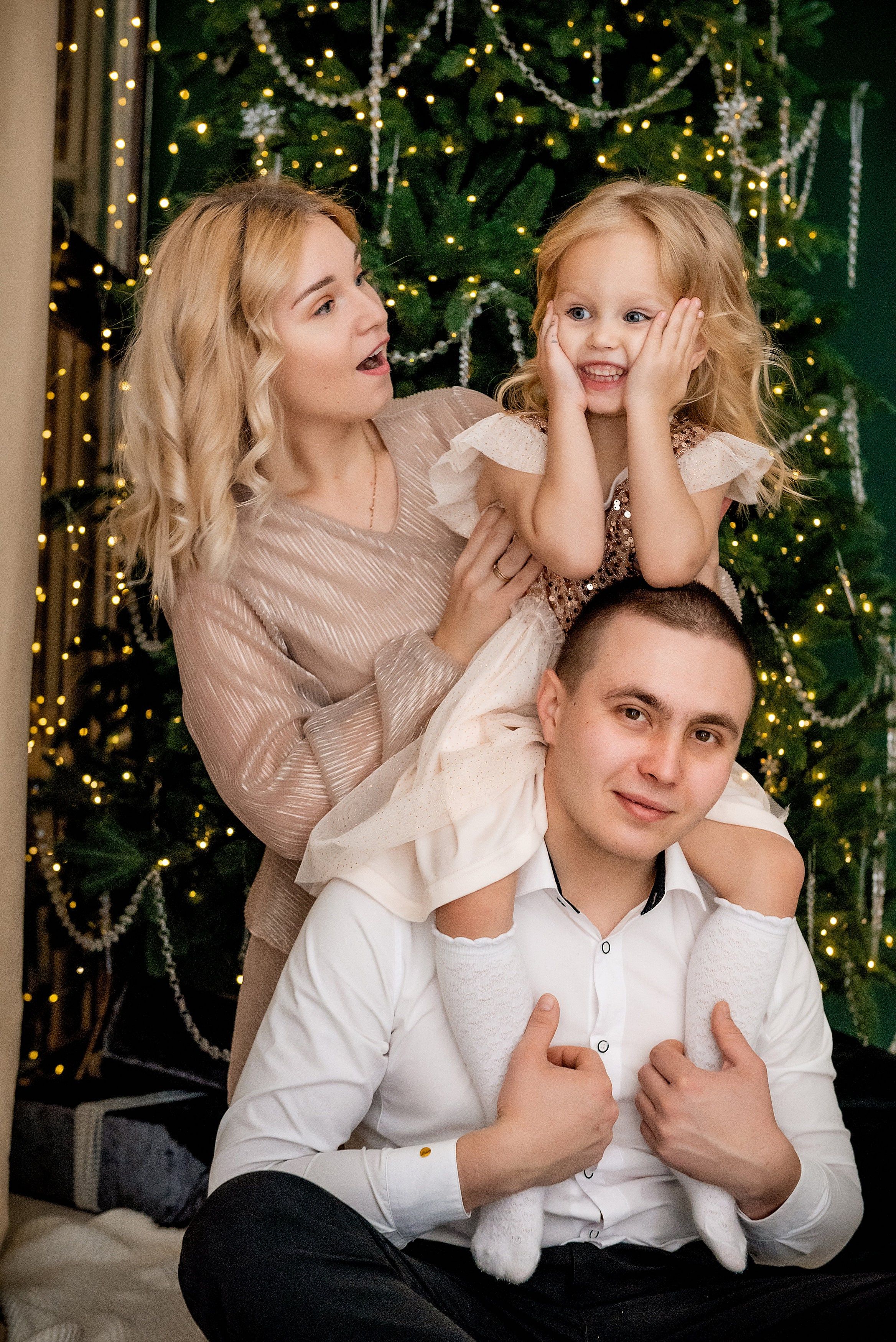 Портфолио фотографа: Новогодние фотосессии — Идеи, примеры и вдохновение для ваших праздничных кадров