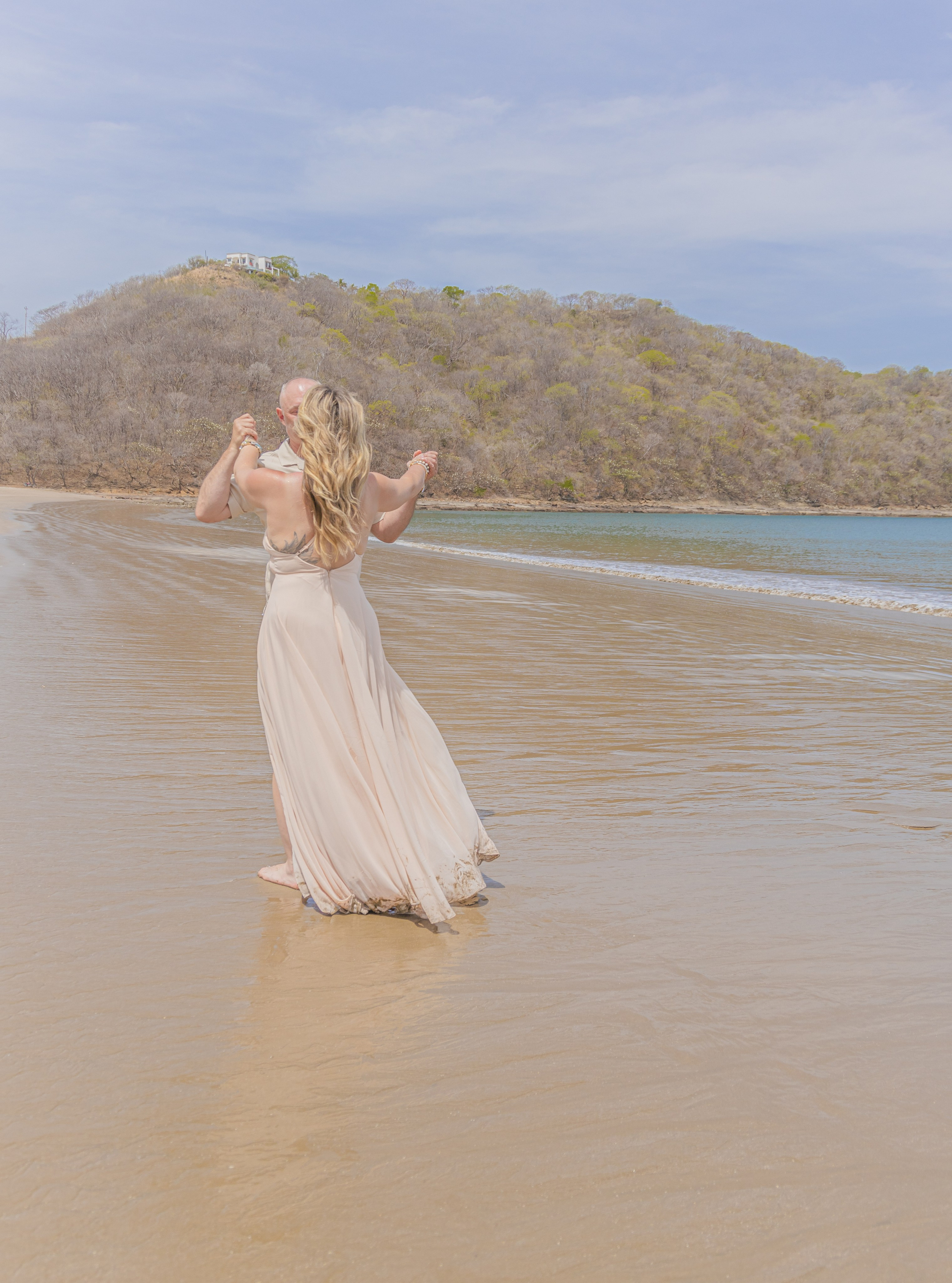 Jerry& Whitney sun and ocean. Family, portrait, content photo in Costa Rica Evgeniya Besprozvannykh
