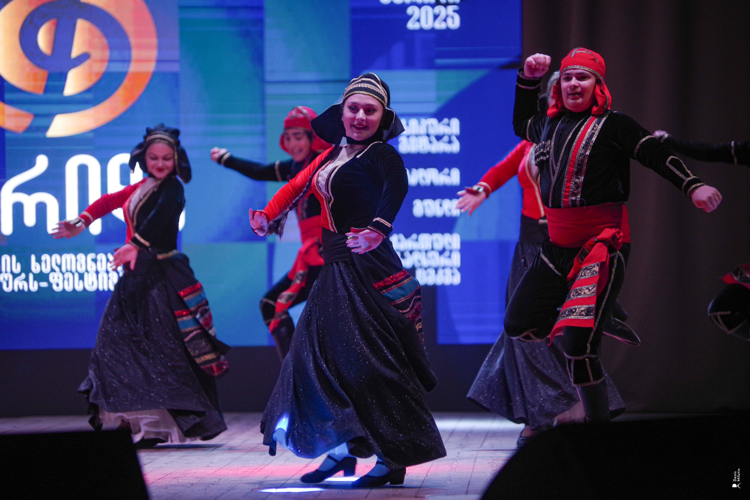 Танцы в Хоби. Портретный фотограф Денис Милютин