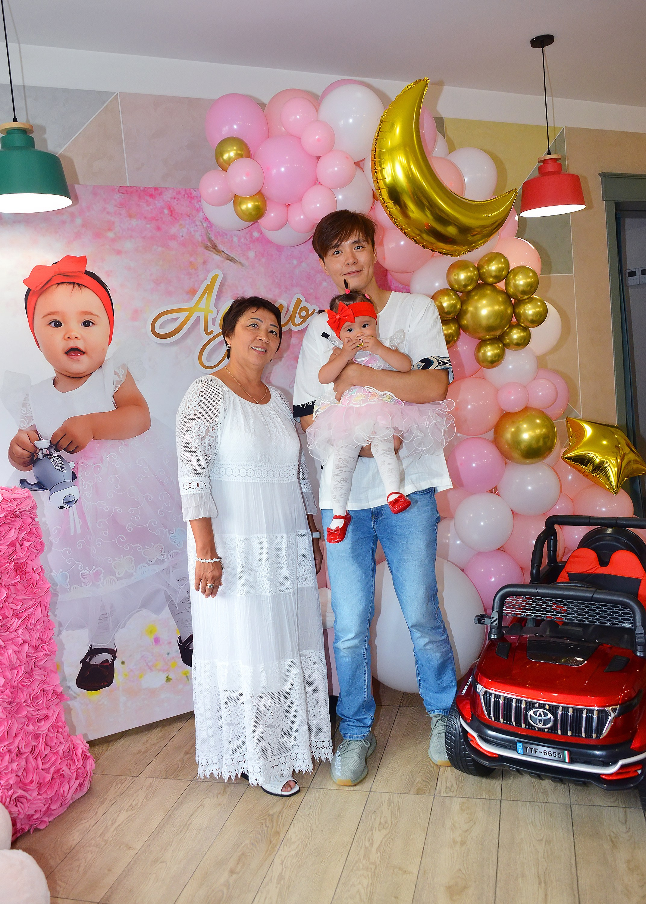 Дети-5 (Адель-1годик). Фотосъёмка. Фотограф Сергей Авдеев-семейный и детский фотограф в Алматы