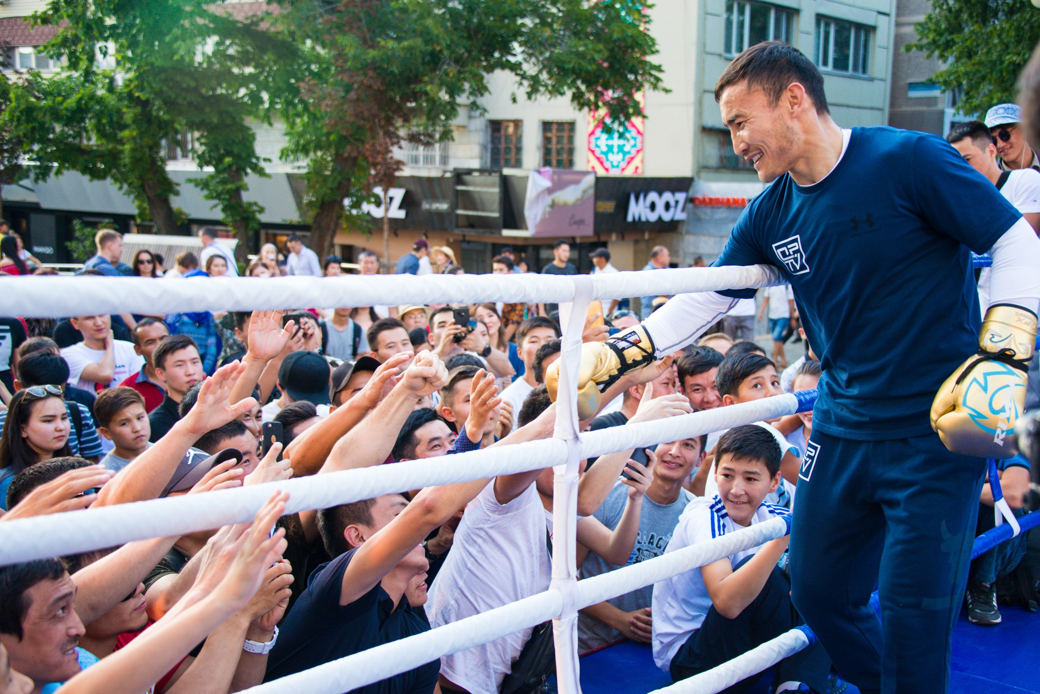 Бокс. Фотосъёмка. Фотограф Сергей Авдеев-семейный и детский фотограф в Алматы