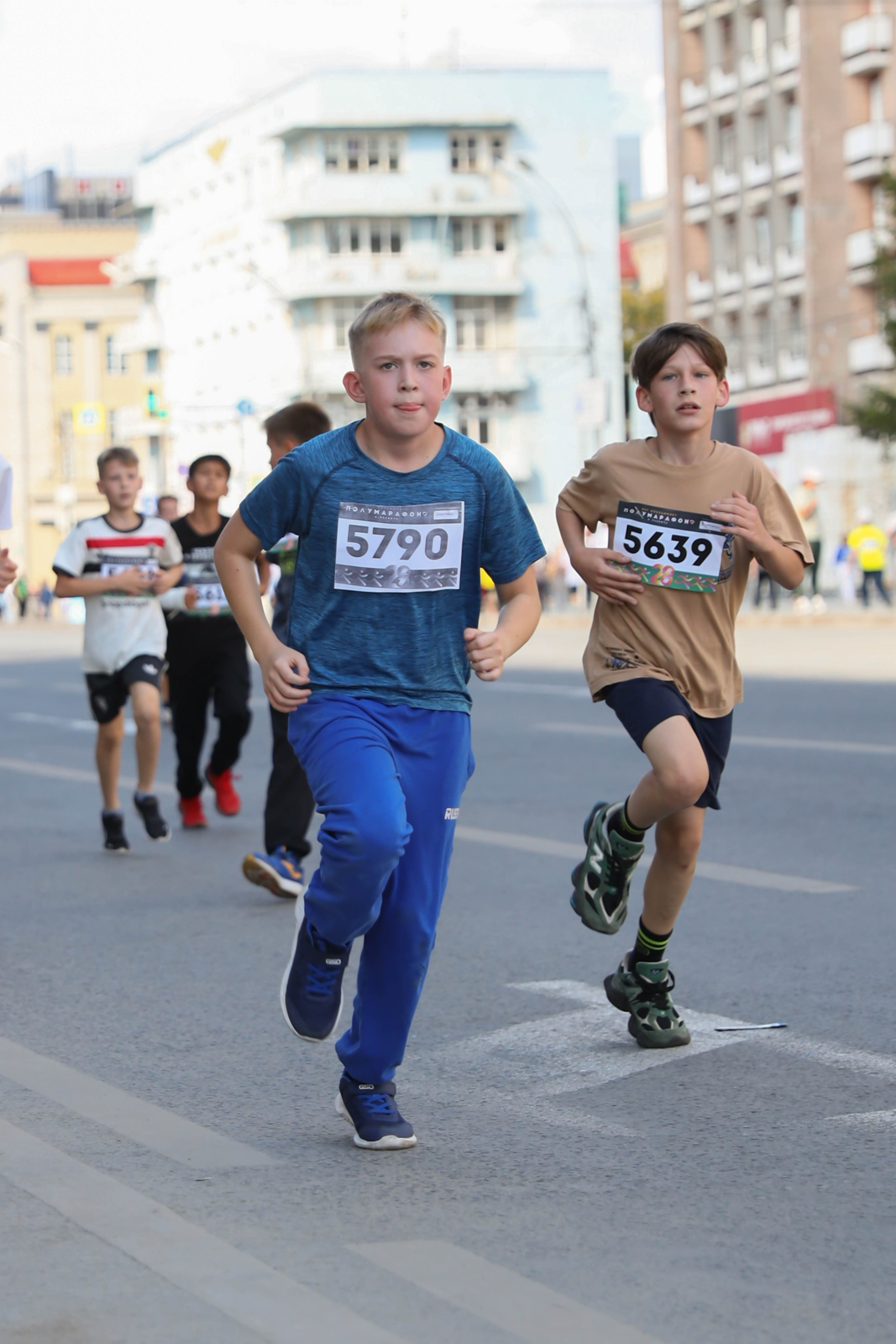 Полумарафон А. Раевича 2025. Репортажный фотограф в Новосибирске Алена Помазунова