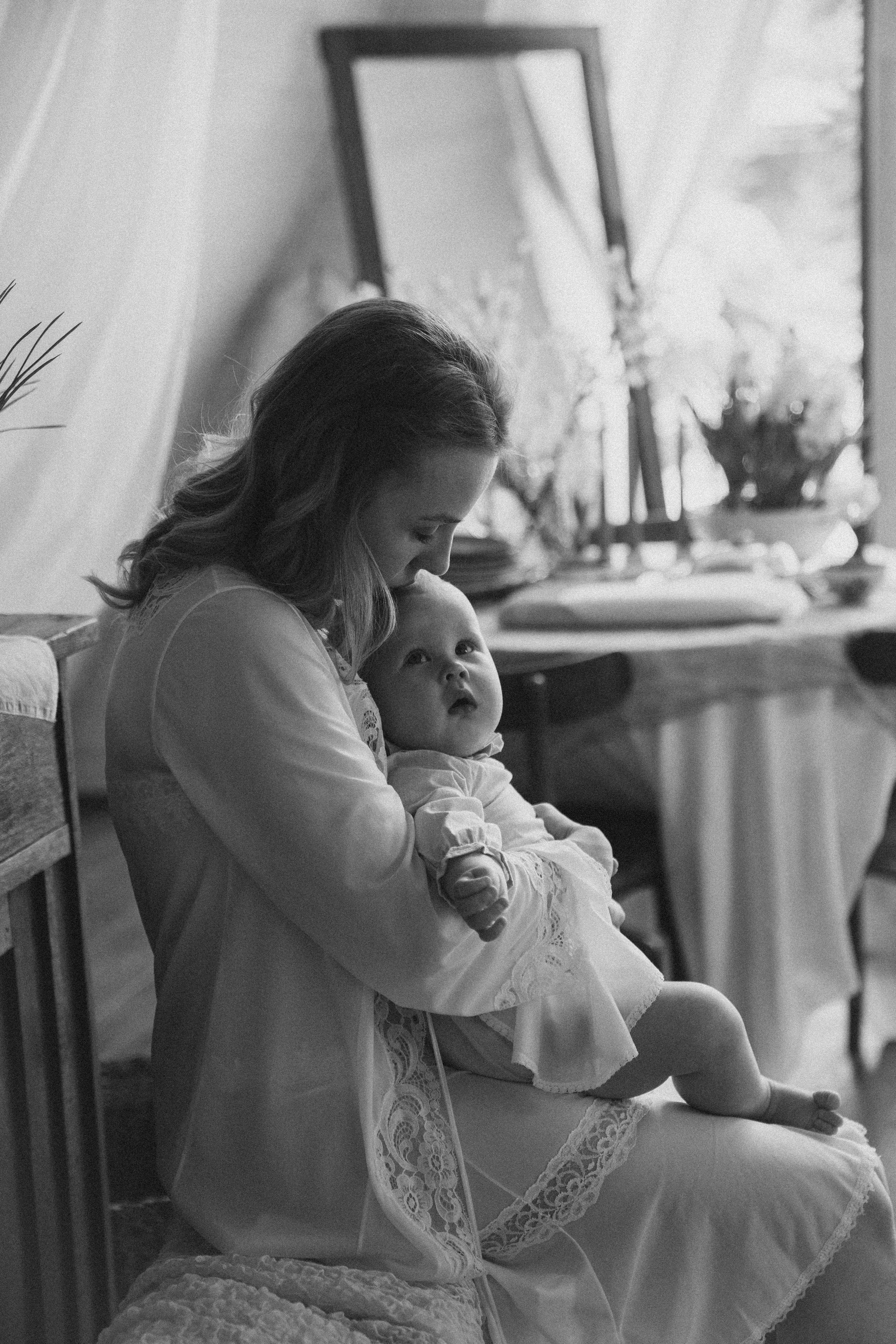 Алиса с мамой Кристиной в нежной семейной фотосессии в Домике Элли г. Пушкино. Семейный и детский фотограф в Сергиев Посаде, Хотьково Якимчук Любовь