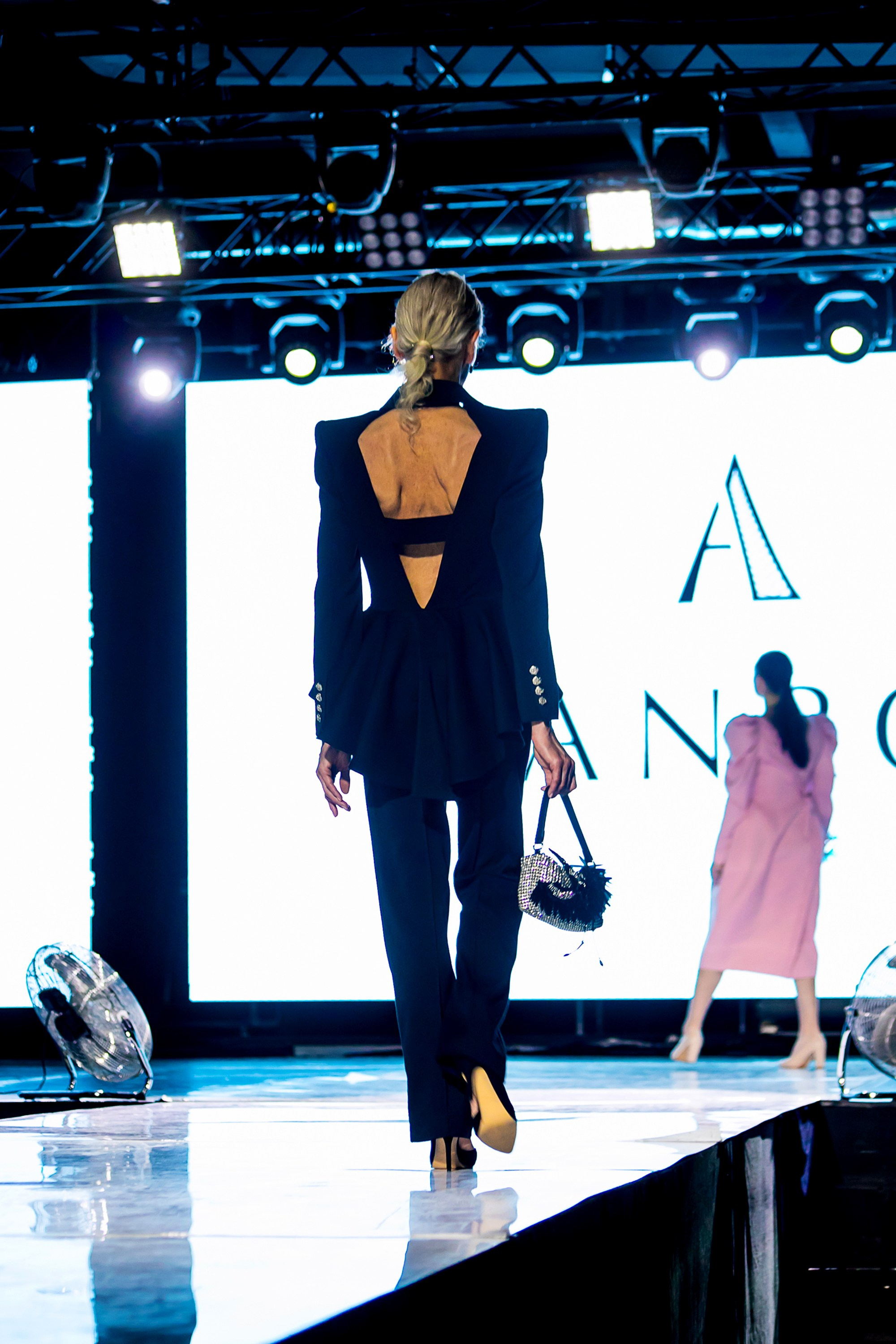 Презентация журнала Mary Way. Art photographer Nino