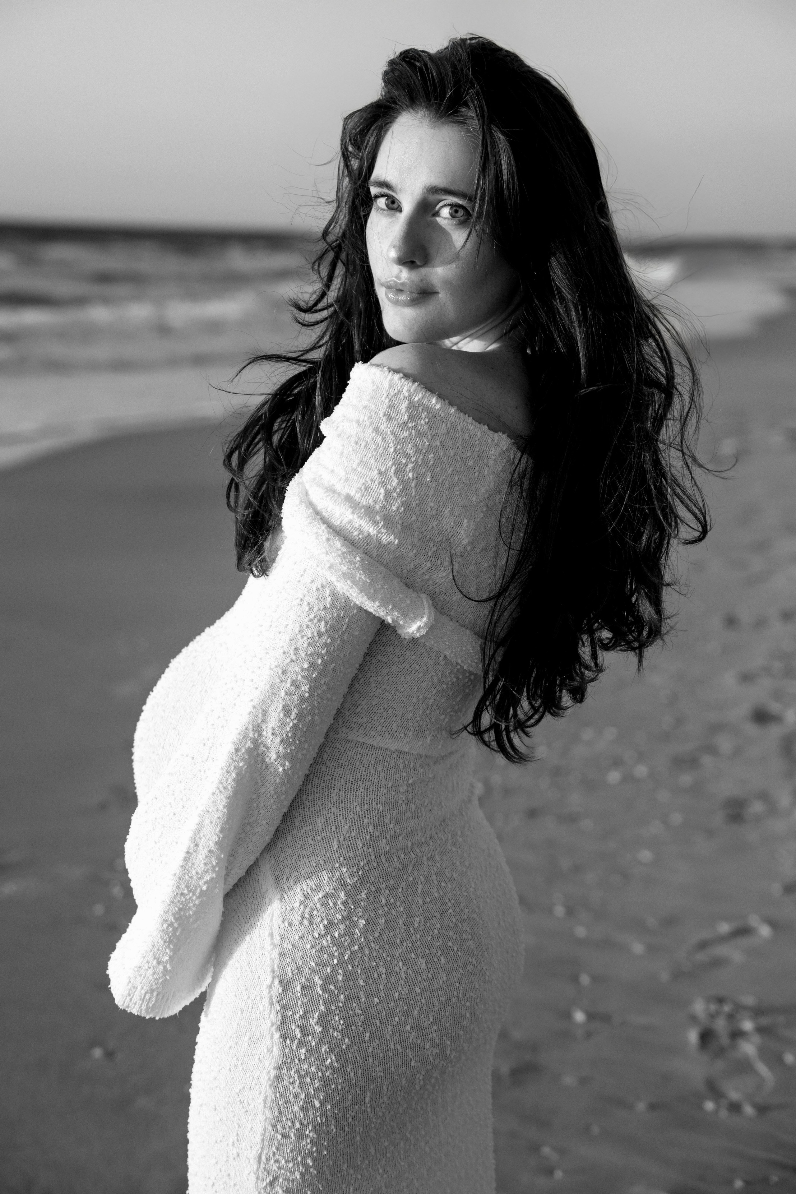 Pregnancy photoshoot (home/park/beach). Главная