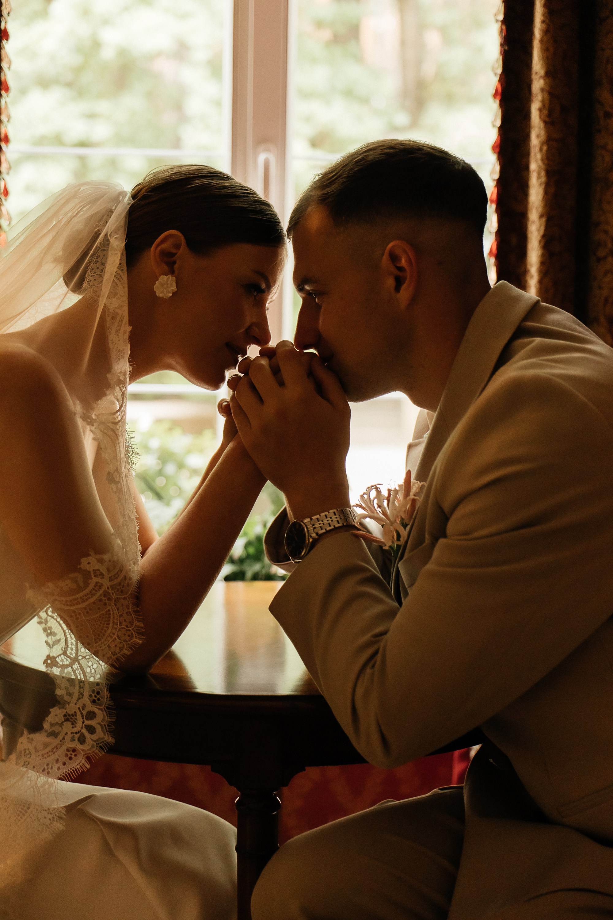 Свадьбная фотосессия в отеле Кронон (Гродно, Беларусь). Свадебный и семейный фотограф Виолетта Сидельникова. Краснодар, Россия, Беларусь, Европа