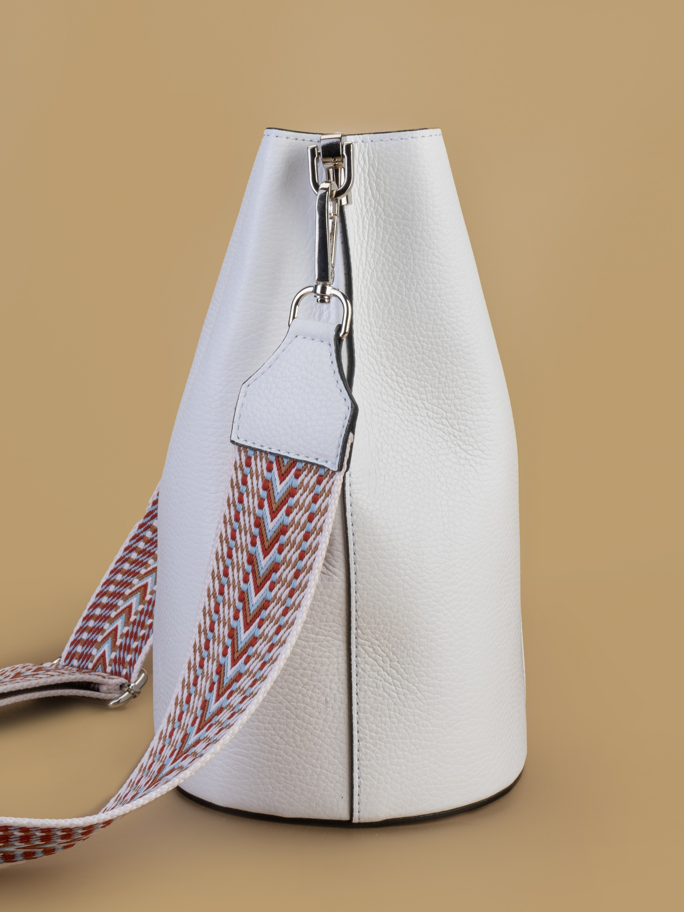 Предметная съёмка для маркетплейсов | Сумки. Предметный фотограф в Симферополе Антон Катунин