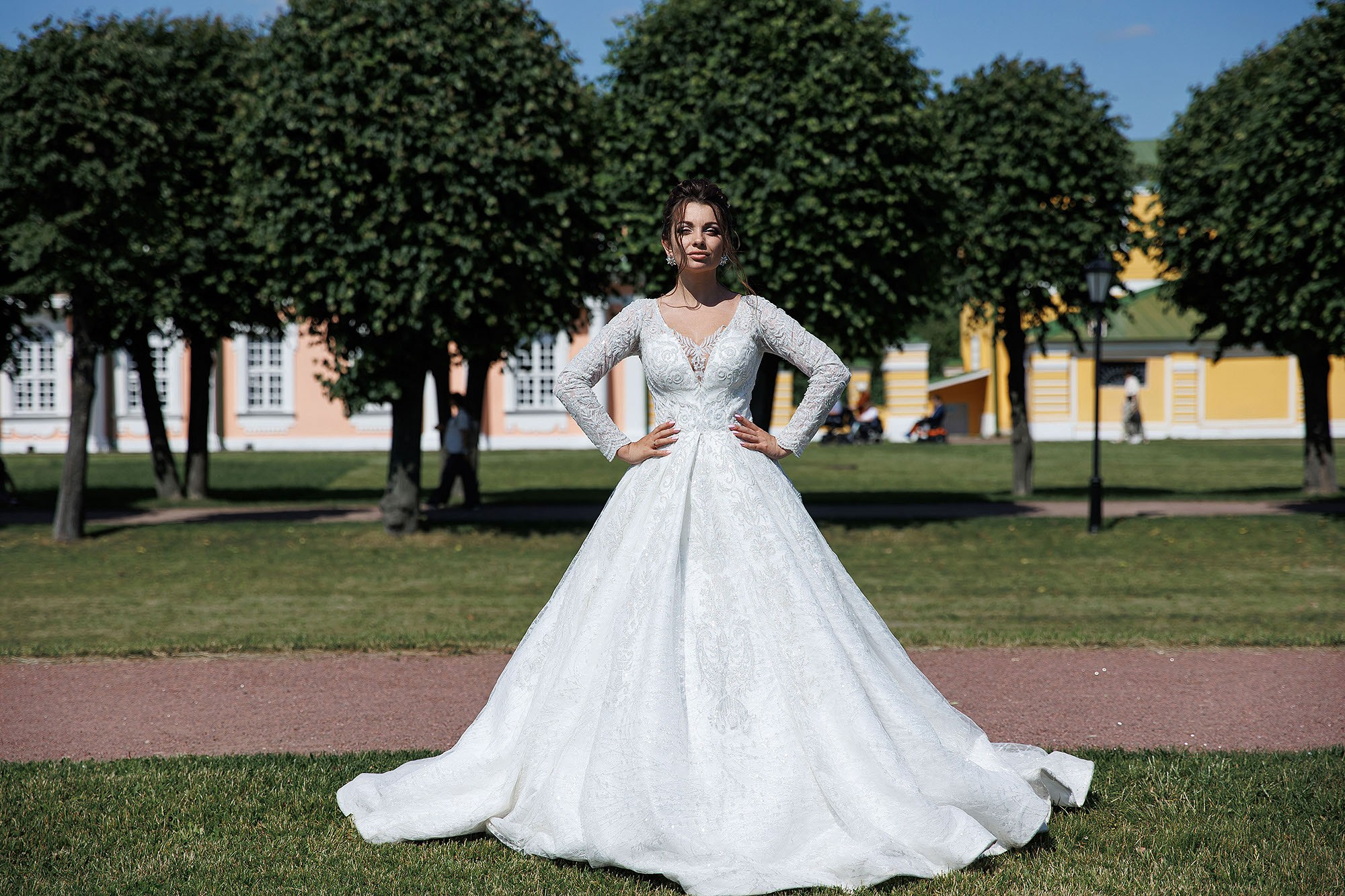 Прогулка, фотосессия жениха и невесты. Свадебная съемка. Фотограф в Москве Валерий Боцман