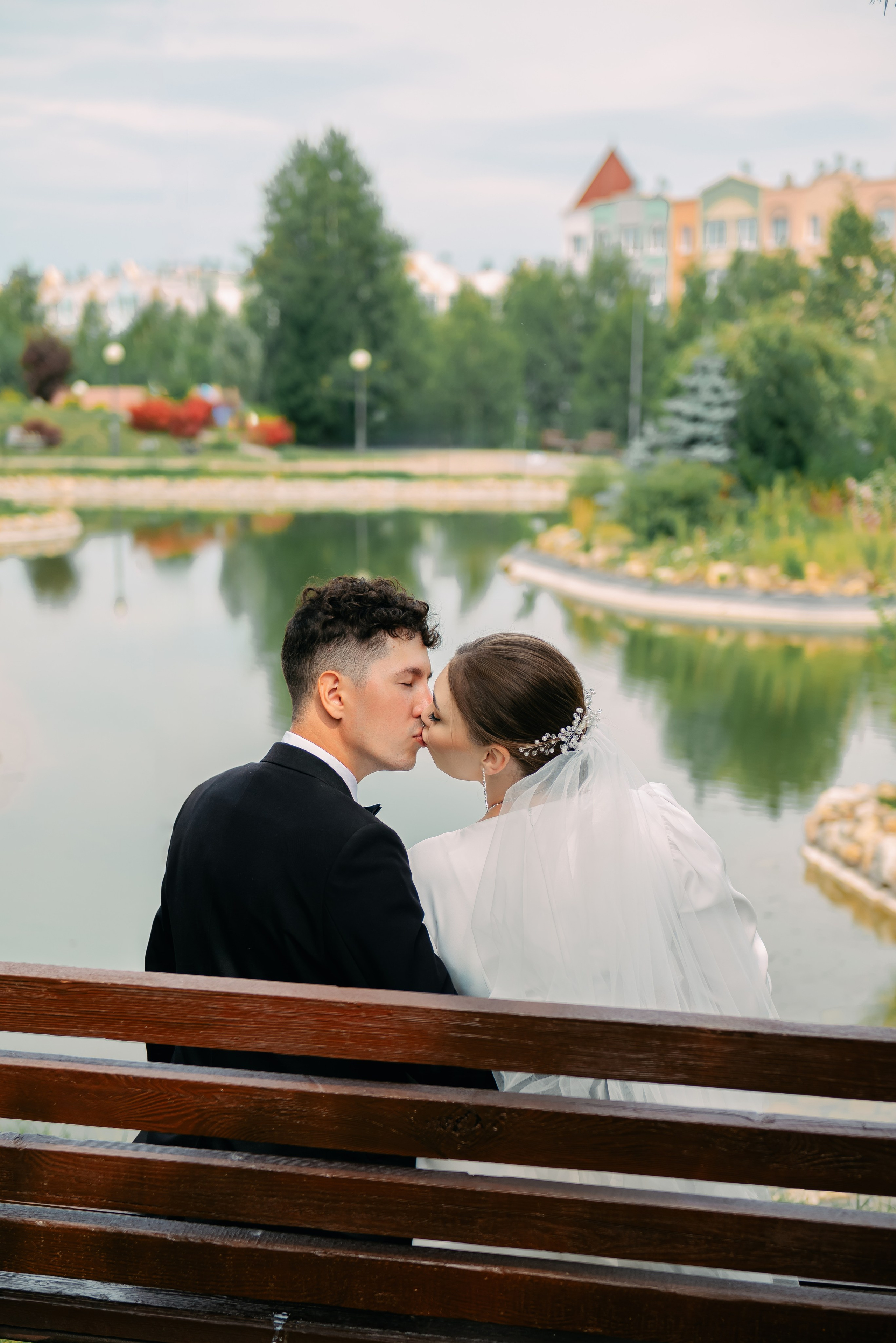 Свадебная фотосессия в парке отдыха «Лесная сказка» Лесная Поляна г. Кемерово