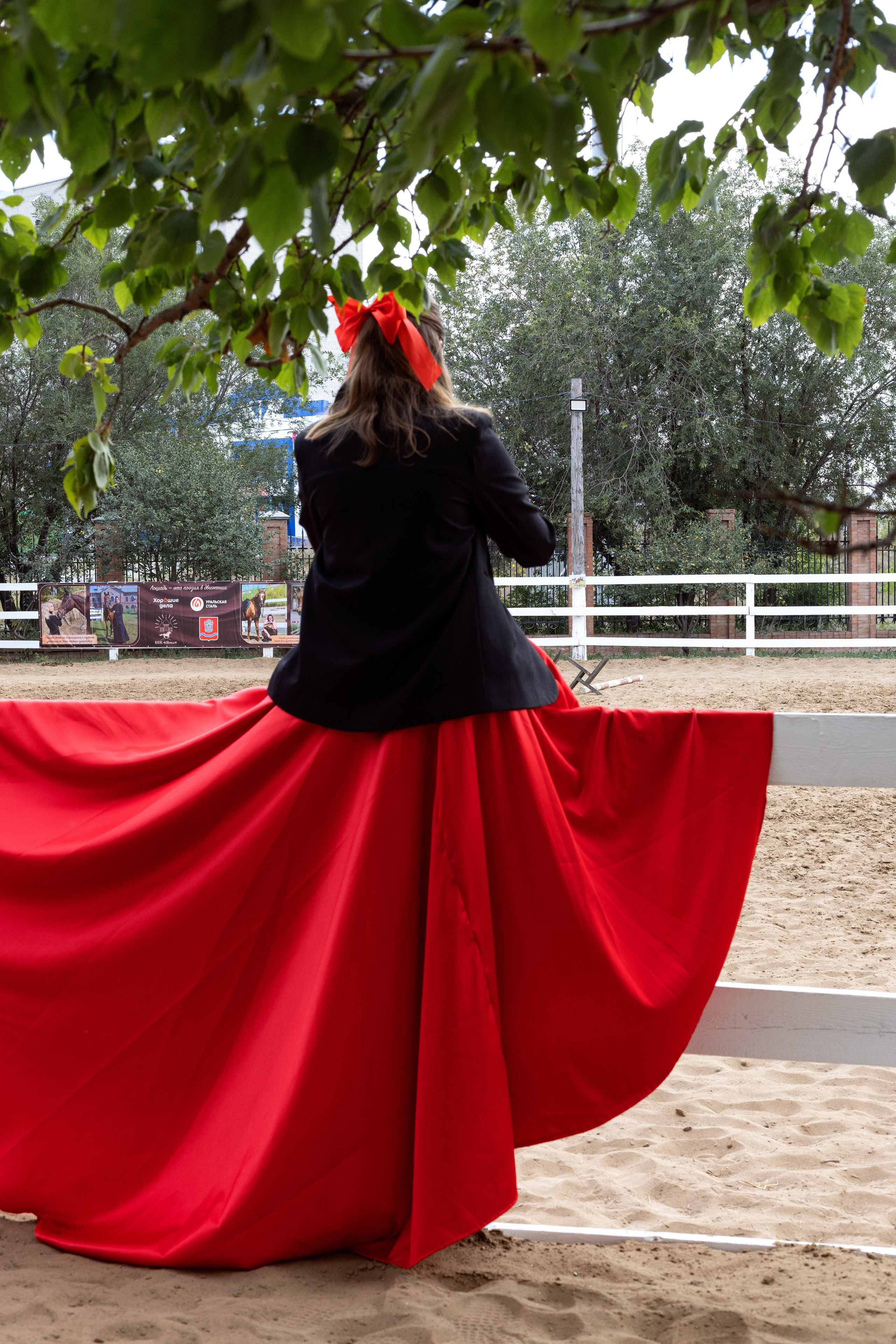Лера в Конно-спортивном клубе. Женский фотограф в Орске Новотроицке Динара Долганова