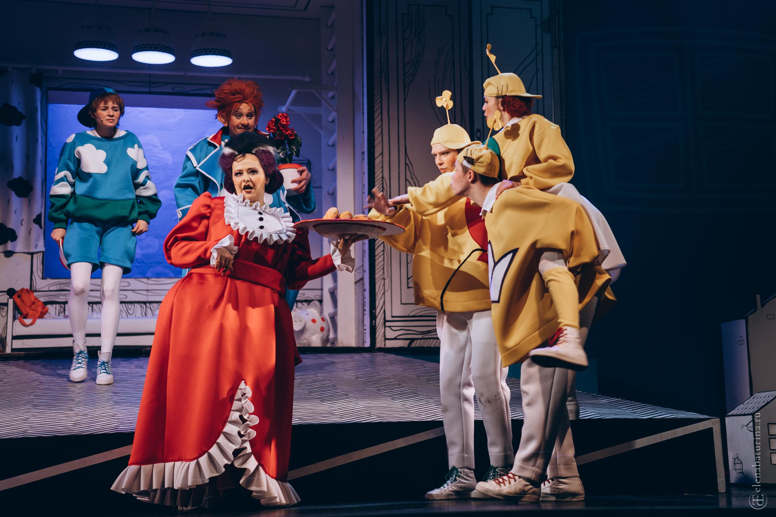 «Малыш и Карлсон». Театр Комедии им. Н. П. Акимова. Фотограф в Санкт-Петербурге Батурина Елена