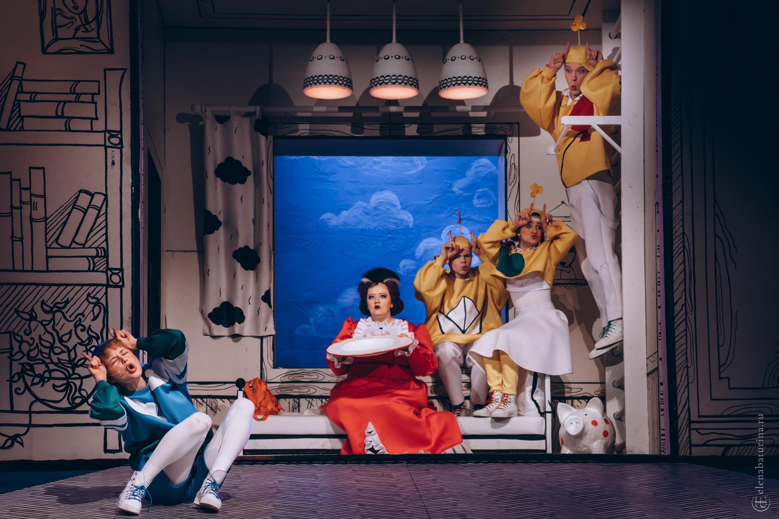 «Малыш и Карлсон». Театр Комедии им. Н. П. Акимова. Фотограф в Санкт-Петербурге Батурина Елена