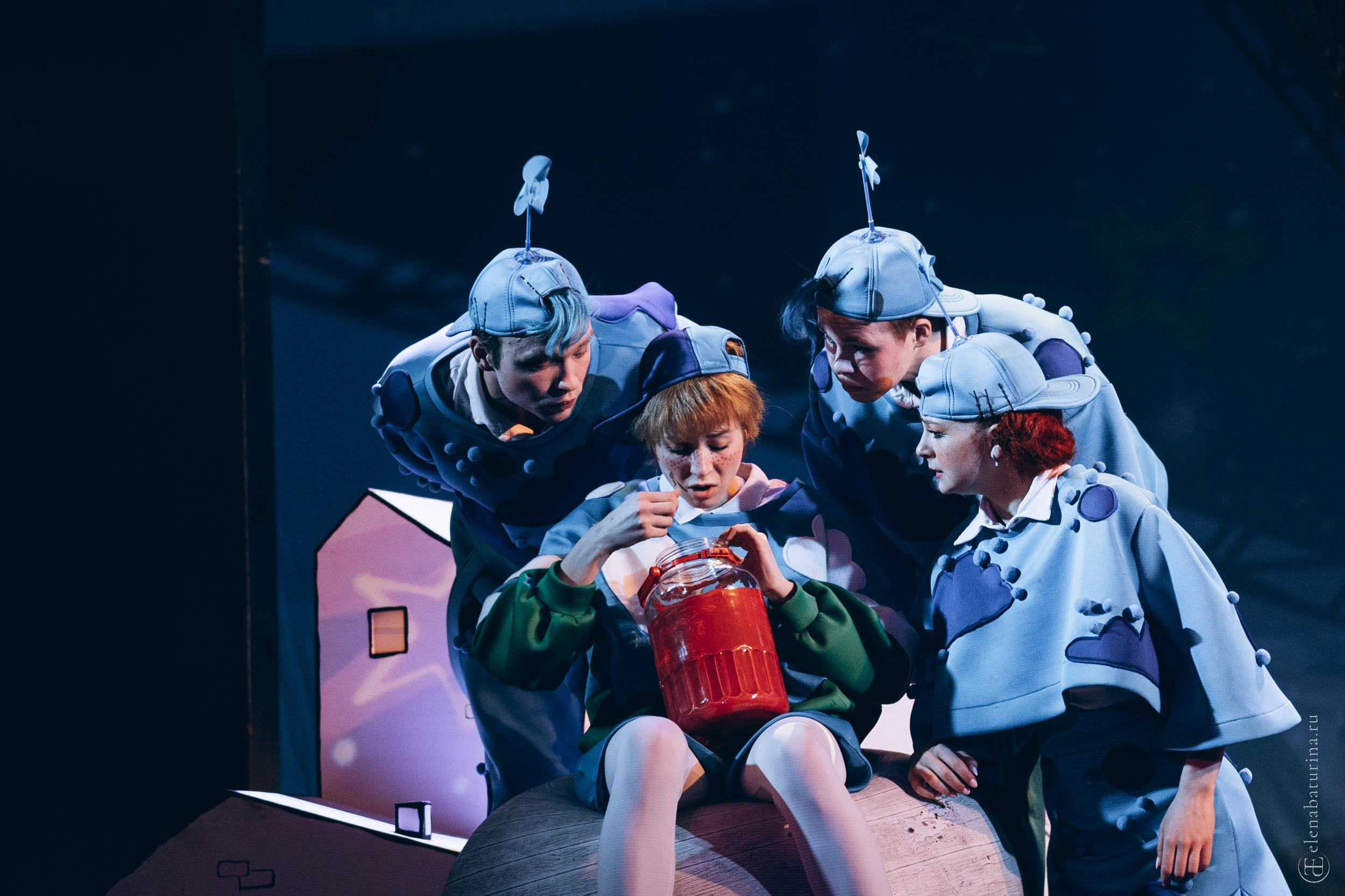 «Малыш и Карлсон». Театр Комедии им. Н. П. Акимова. Фотограф в Санкт-Петербурге Батурина Елена