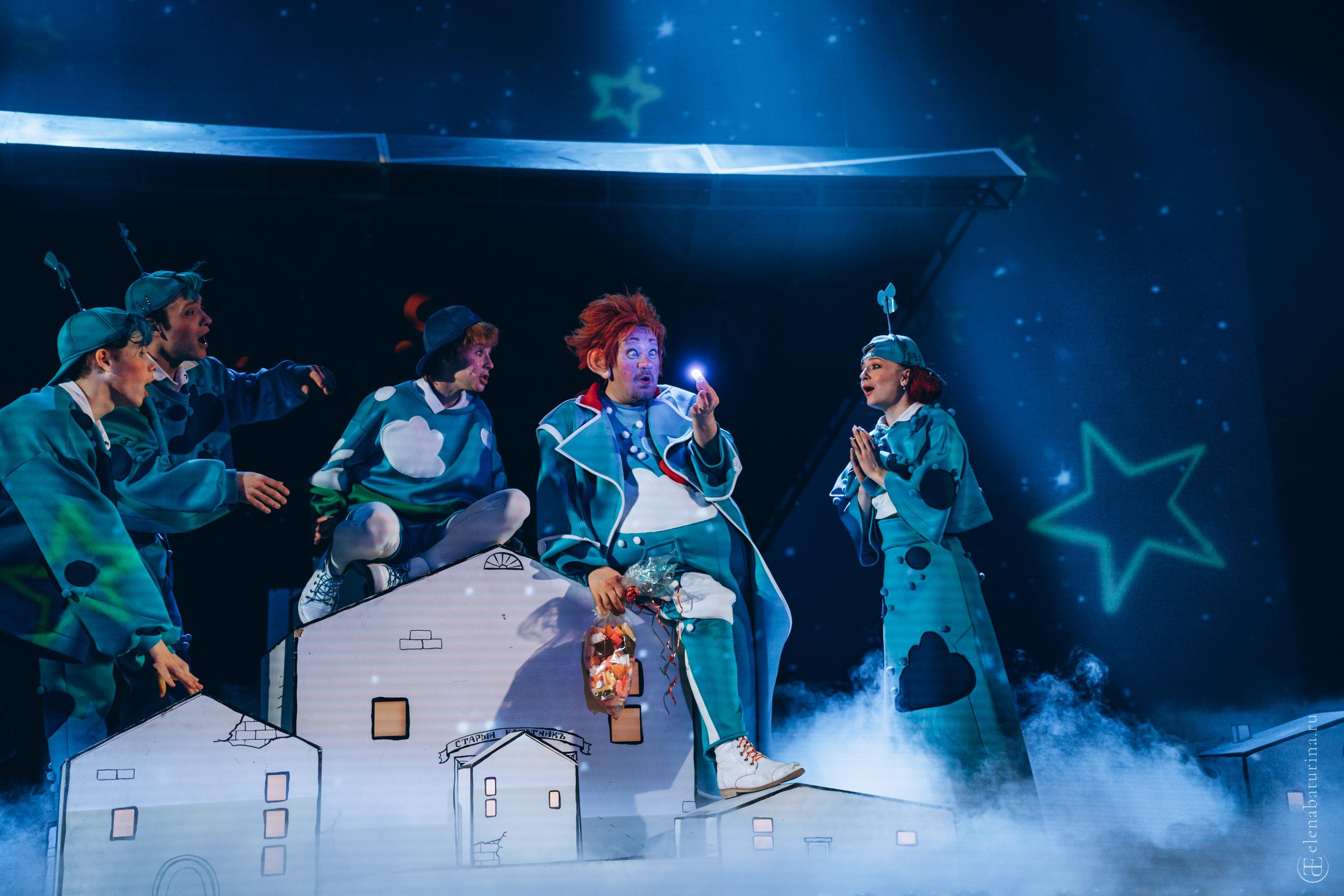 «Малыш и Карлсон». Театр Комедии им. Н. П. Акимова. Фотограф в Санкт-Петербурге Батурина Елена