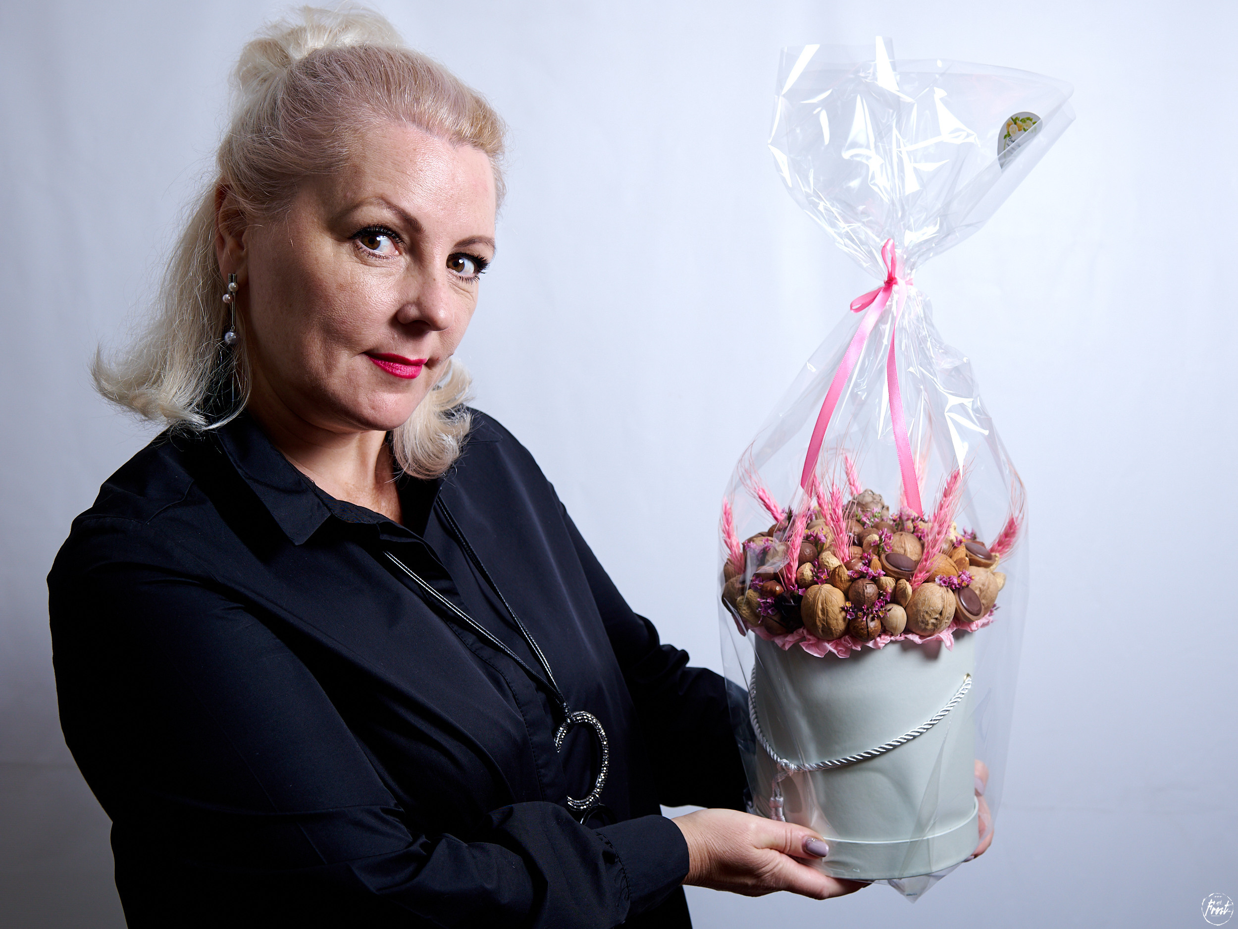 Сотрудники языковой школы «Талисман». Фотографии отовсюду и обо всем