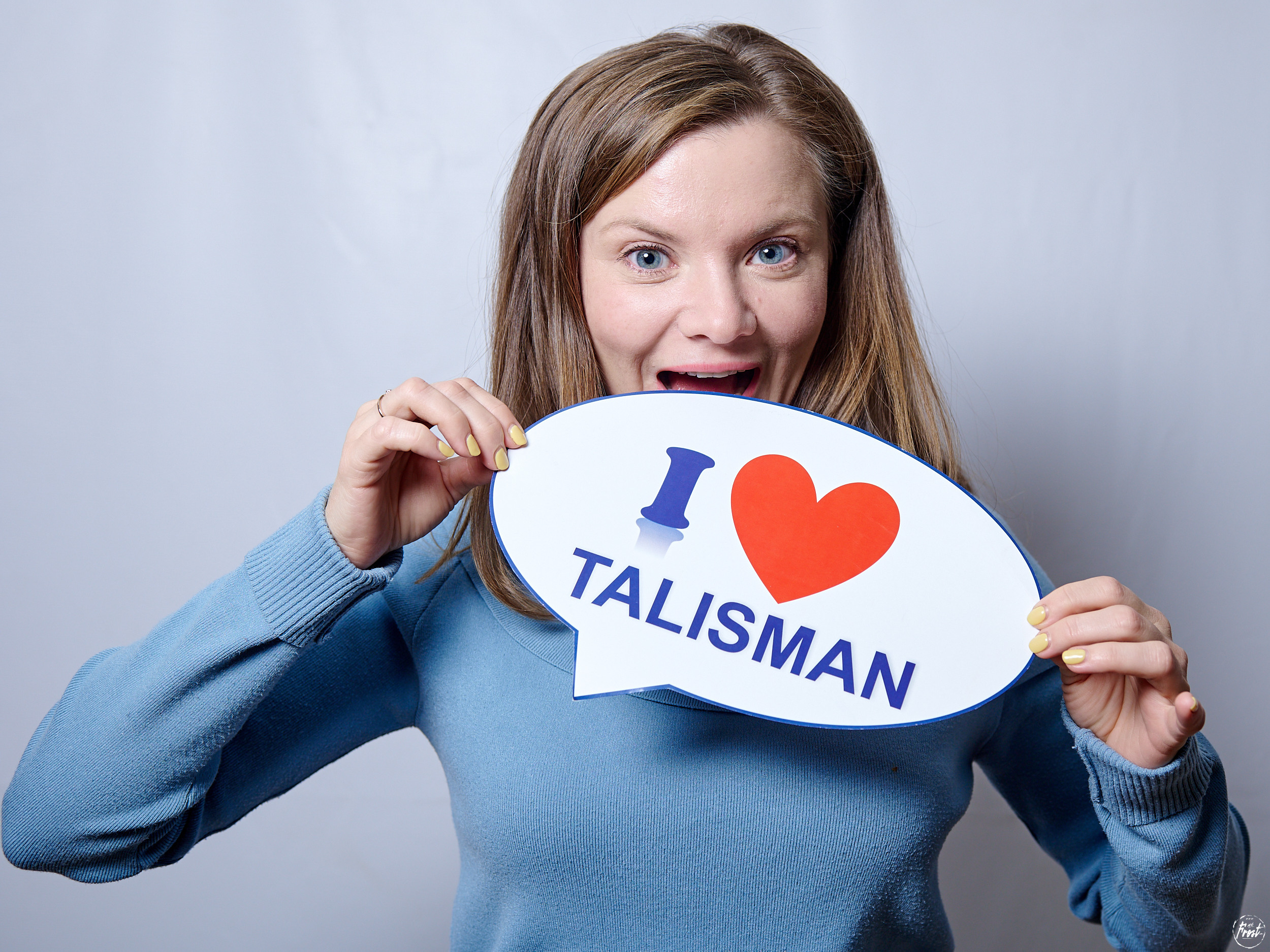 Сотрудники языковой школы «Талисман». Фотографии отовсюду и обо всем