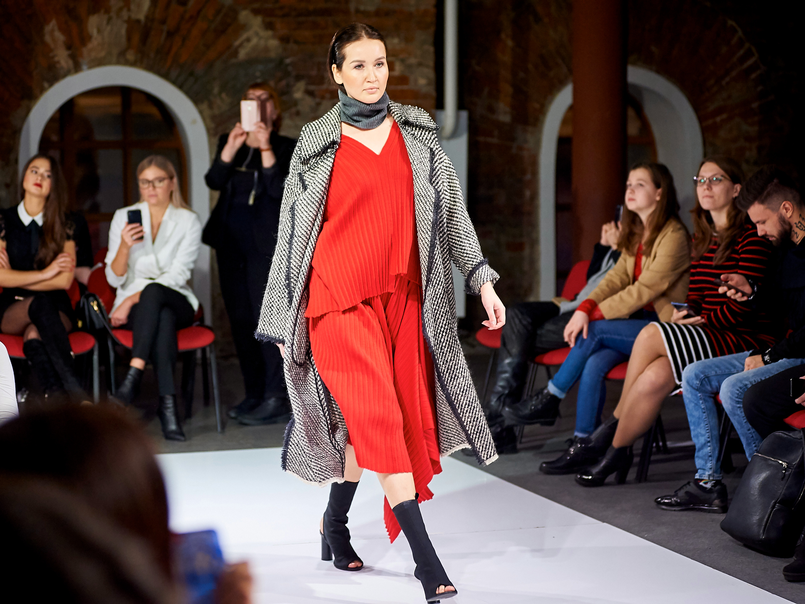 Fashion Week Ekb 2019. Фотографии отовсюду и обо всем