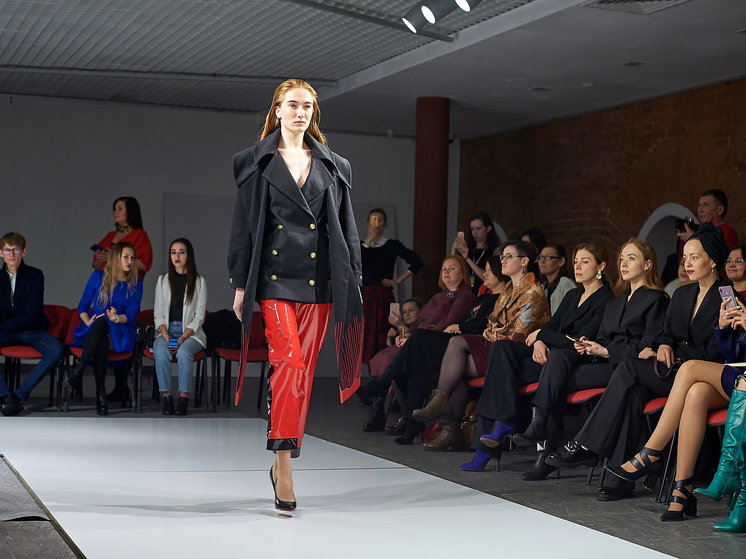 Fashion Week Ekb 2019. Фотографии отовсюду и обо всем