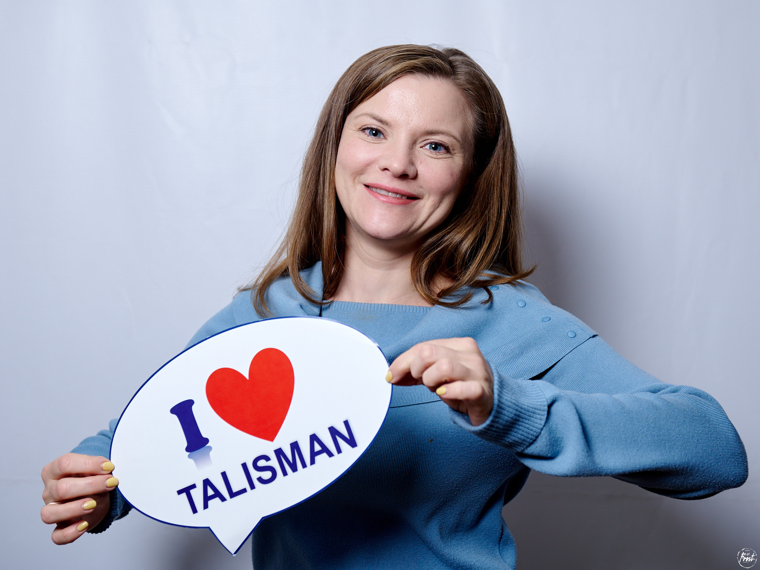 Сотрудники языковой школы «Талисман». Фотографии отовсюду и обо всем