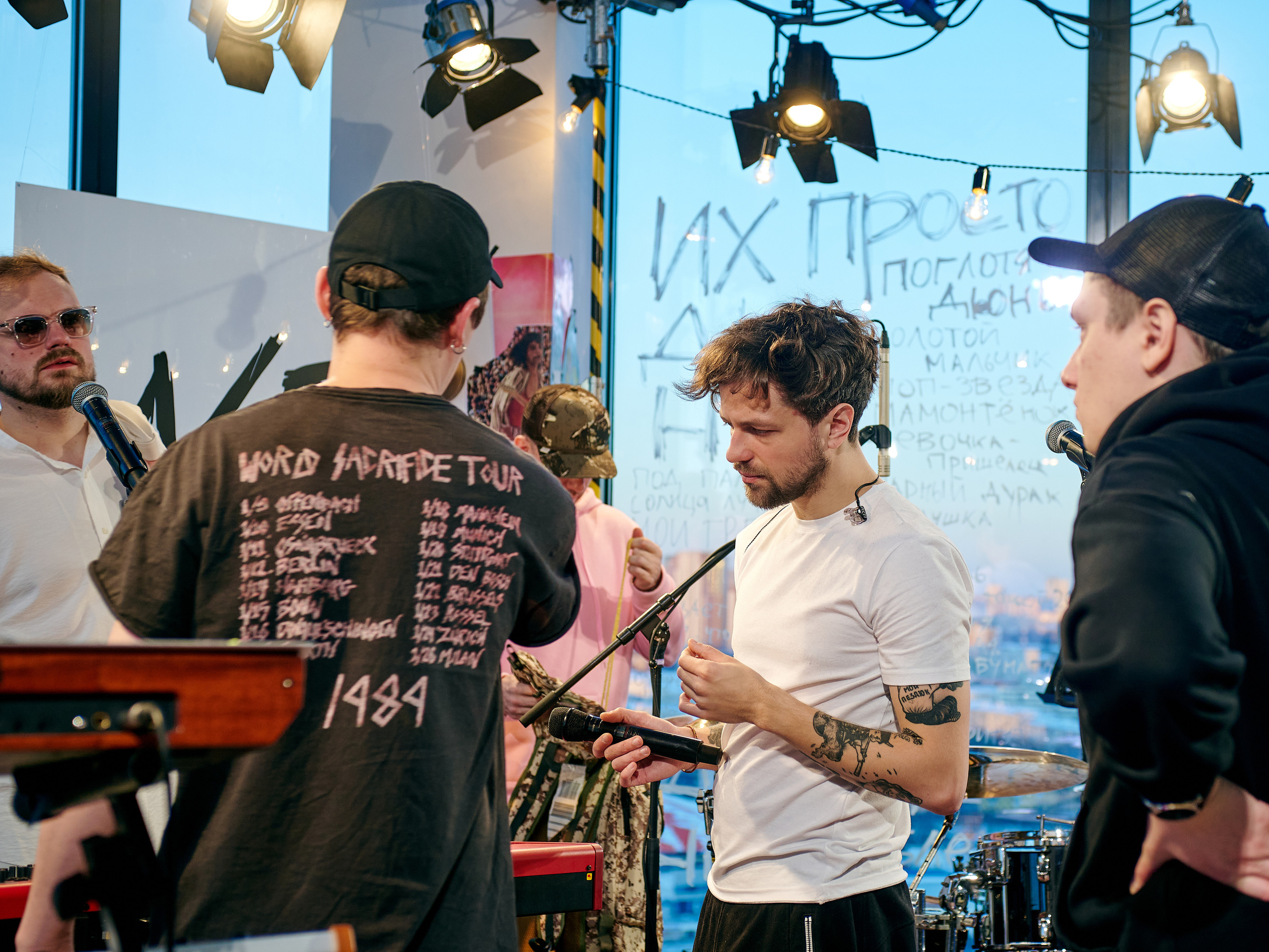 ЛСП на VK Fest 2022. Backstage. Фотографии отовсюду и обо всем