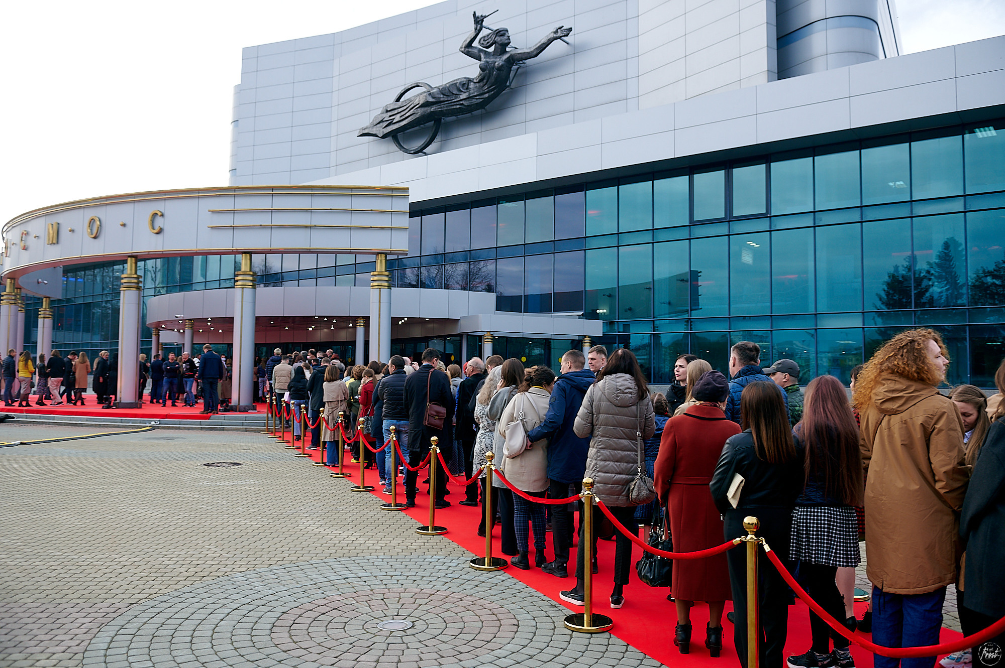 Премьера фильма «Девятаев» в Екатеринбурге. Фотографии отовсюду и обо всем