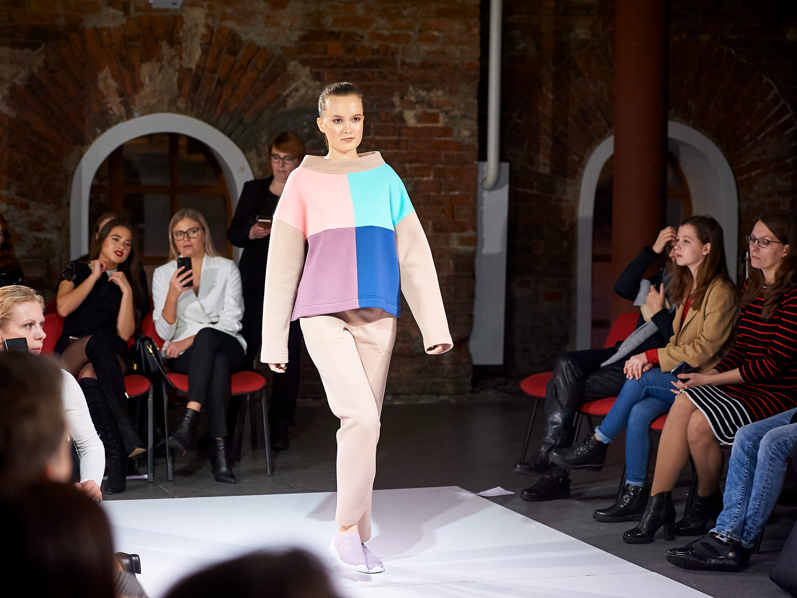 Fashion Week Ekb 2019. Фотографии отовсюду и обо всем