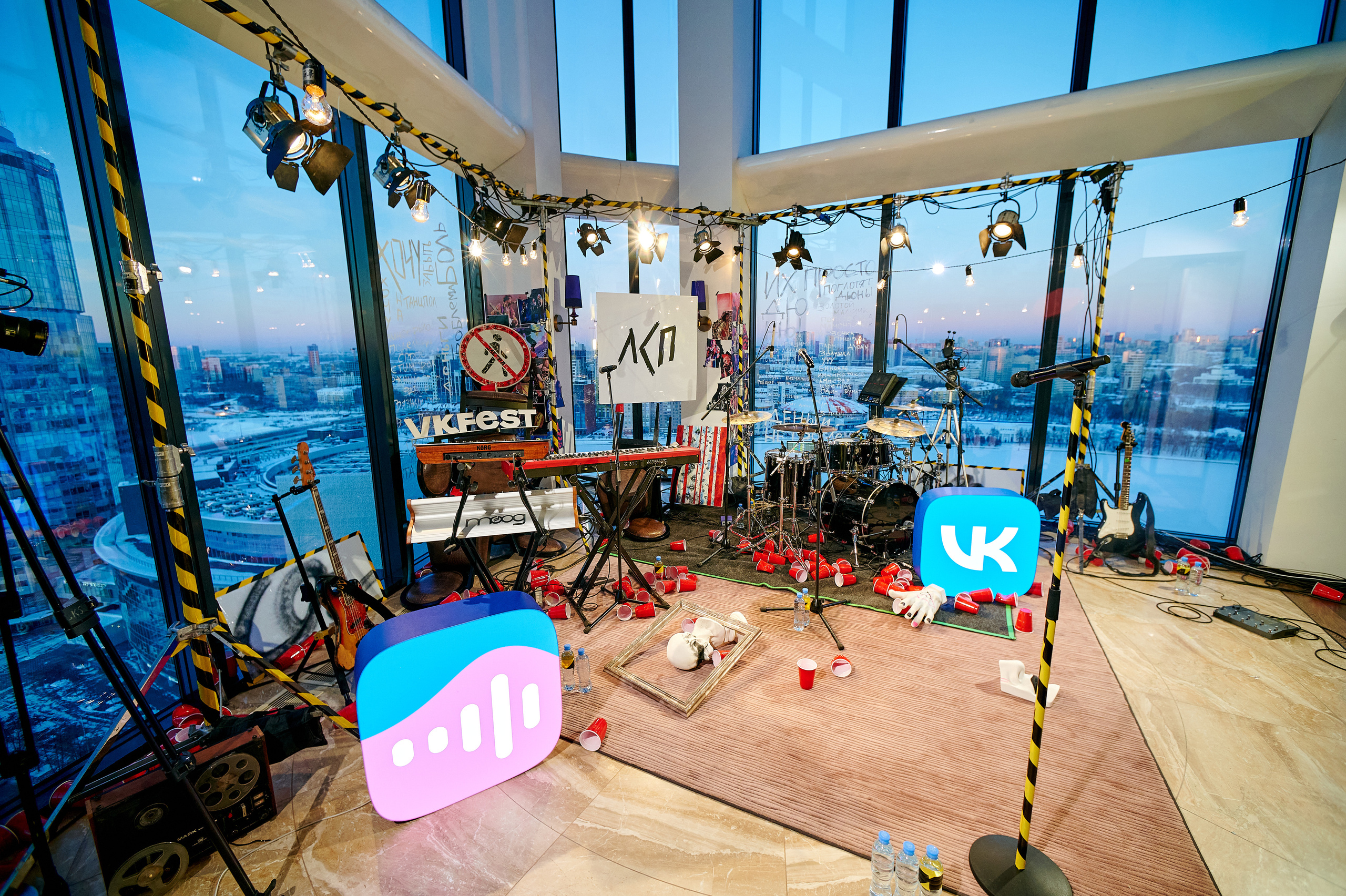 ЛСП на VK Fest 2022. Backstage. Фотографии отовсюду и обо всем