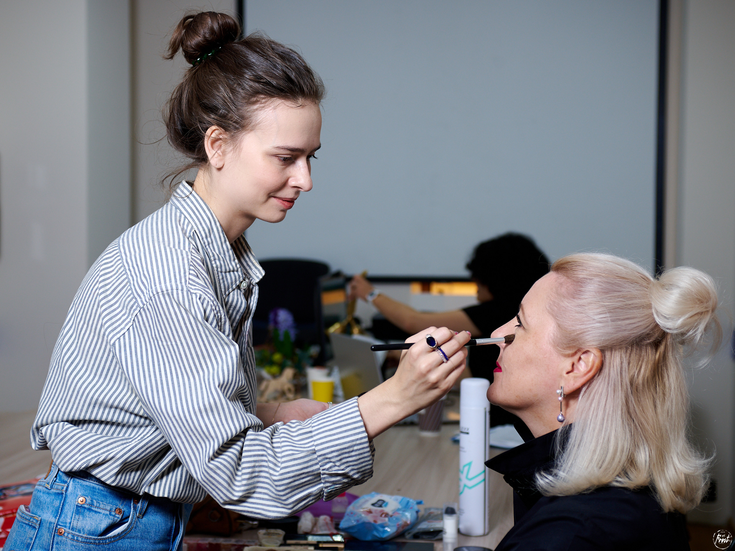 Сотрудники языковой школы «Талисман». Фотографии отовсюду и обо всем