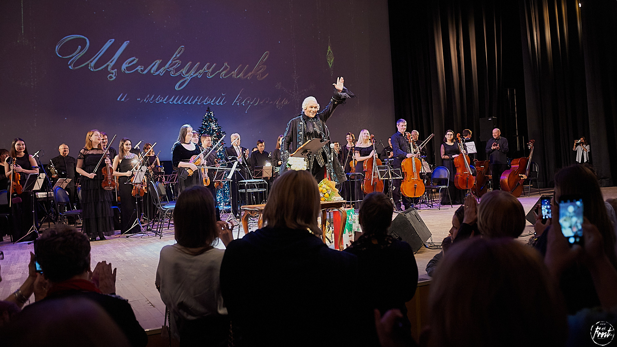 Максим Аверин. Фотографии отовсюду и обо всем