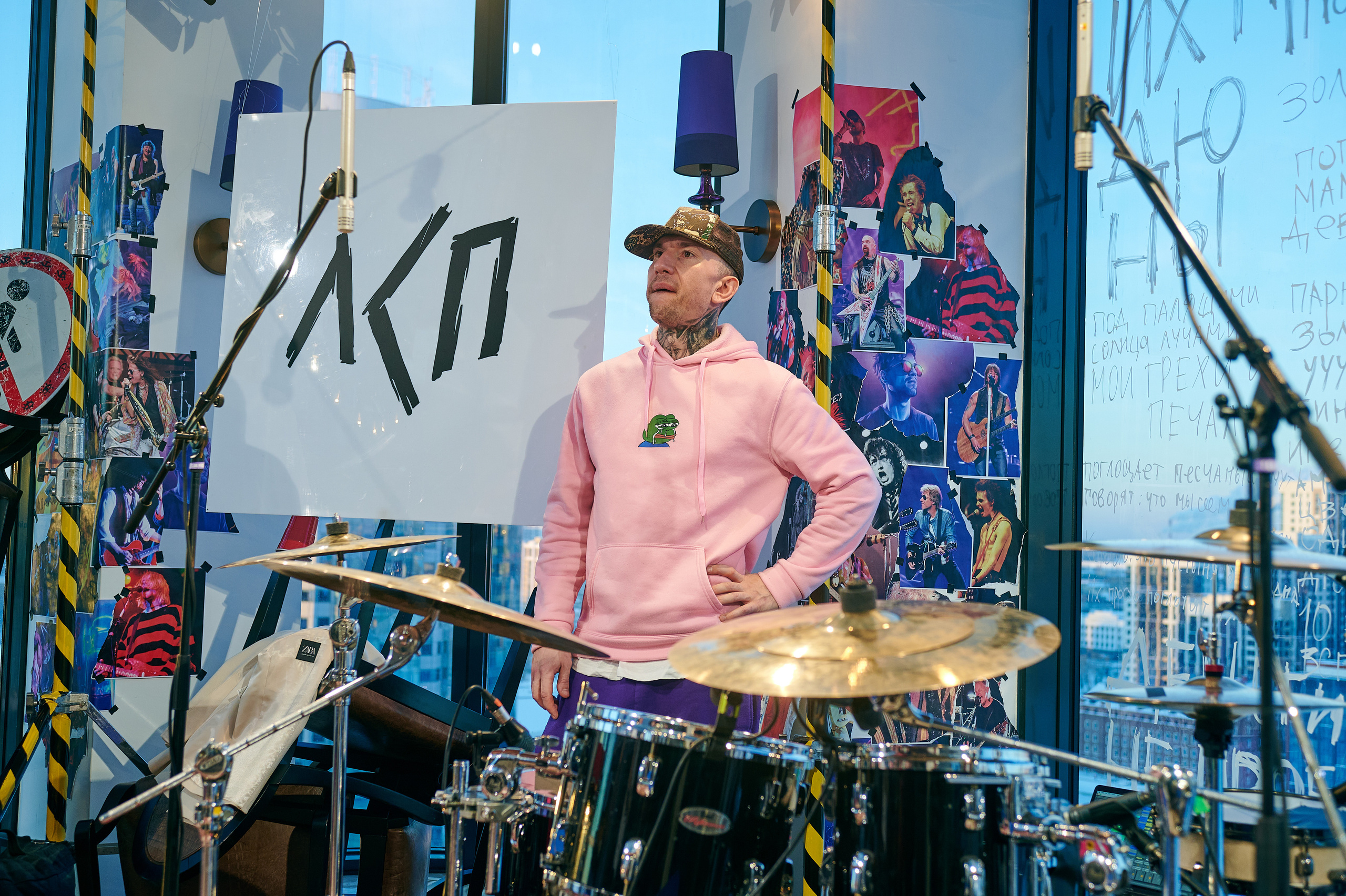 ЛСП на VK Fest 2022. Backstage. Фотографии отовсюду и обо всем