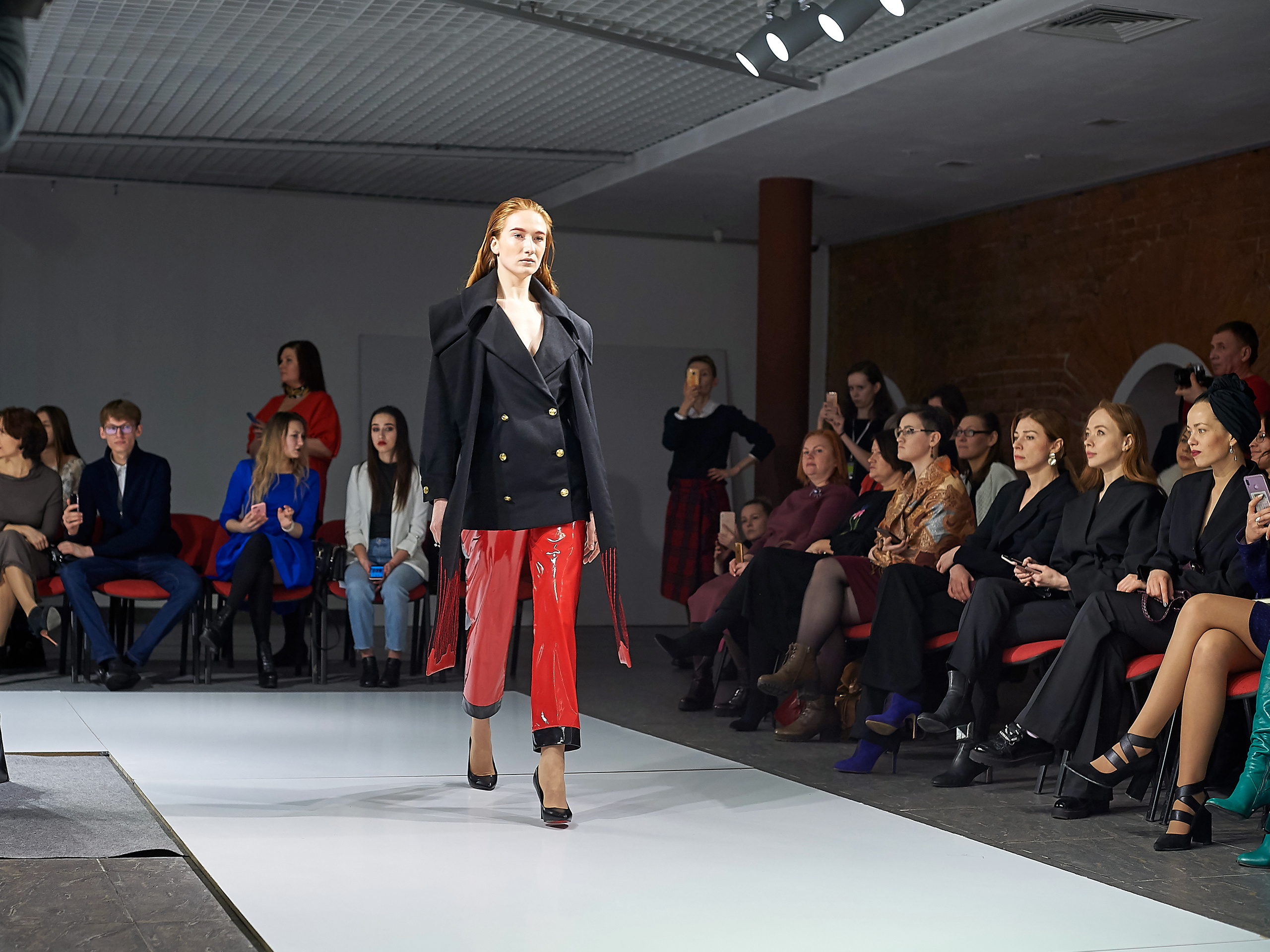 Fashion Week Ekb 2019. Фотографии отовсюду и обо всем