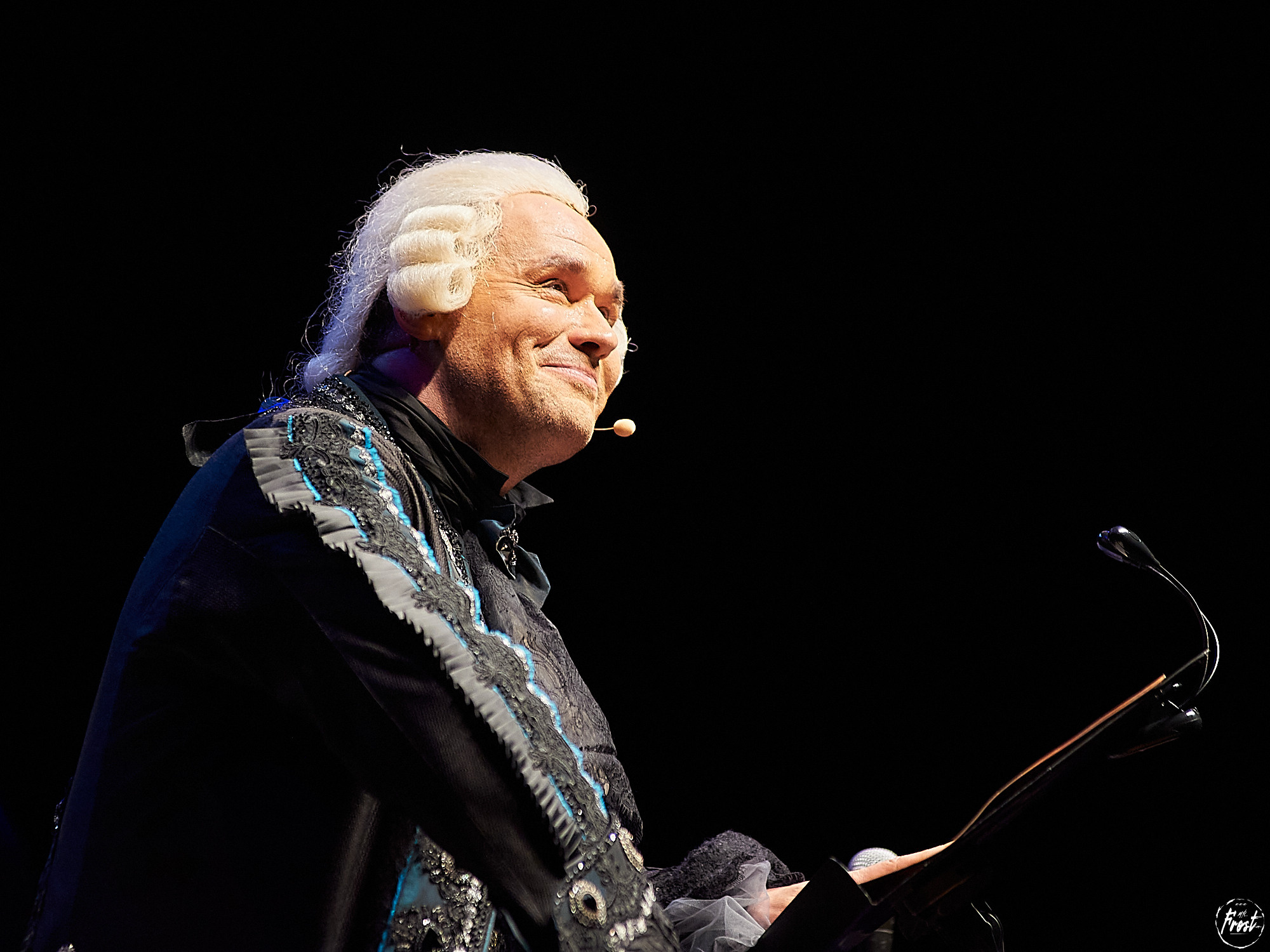 Максим Аверин. Фотографии отовсюду и обо всем