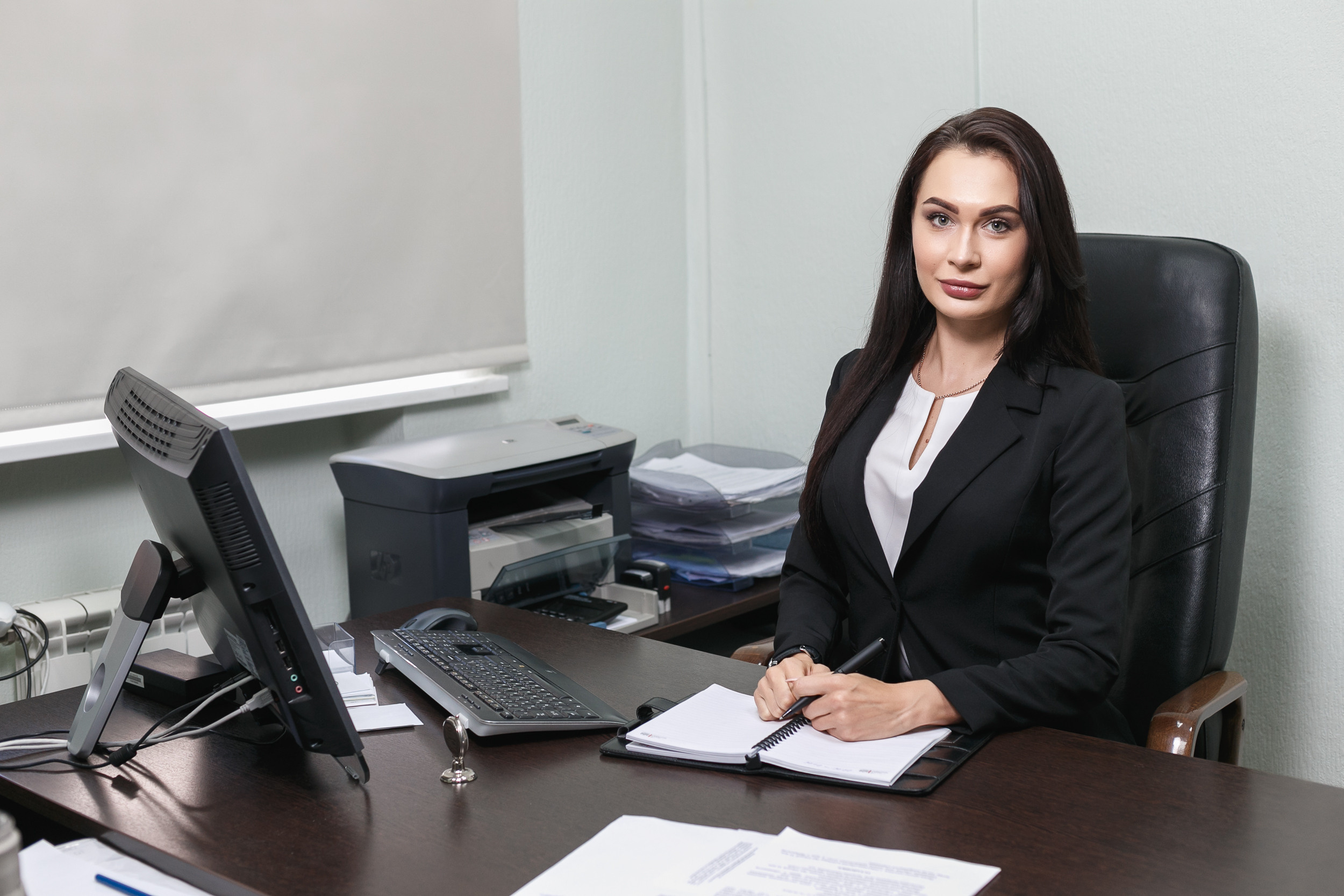 Женский деловой портрет