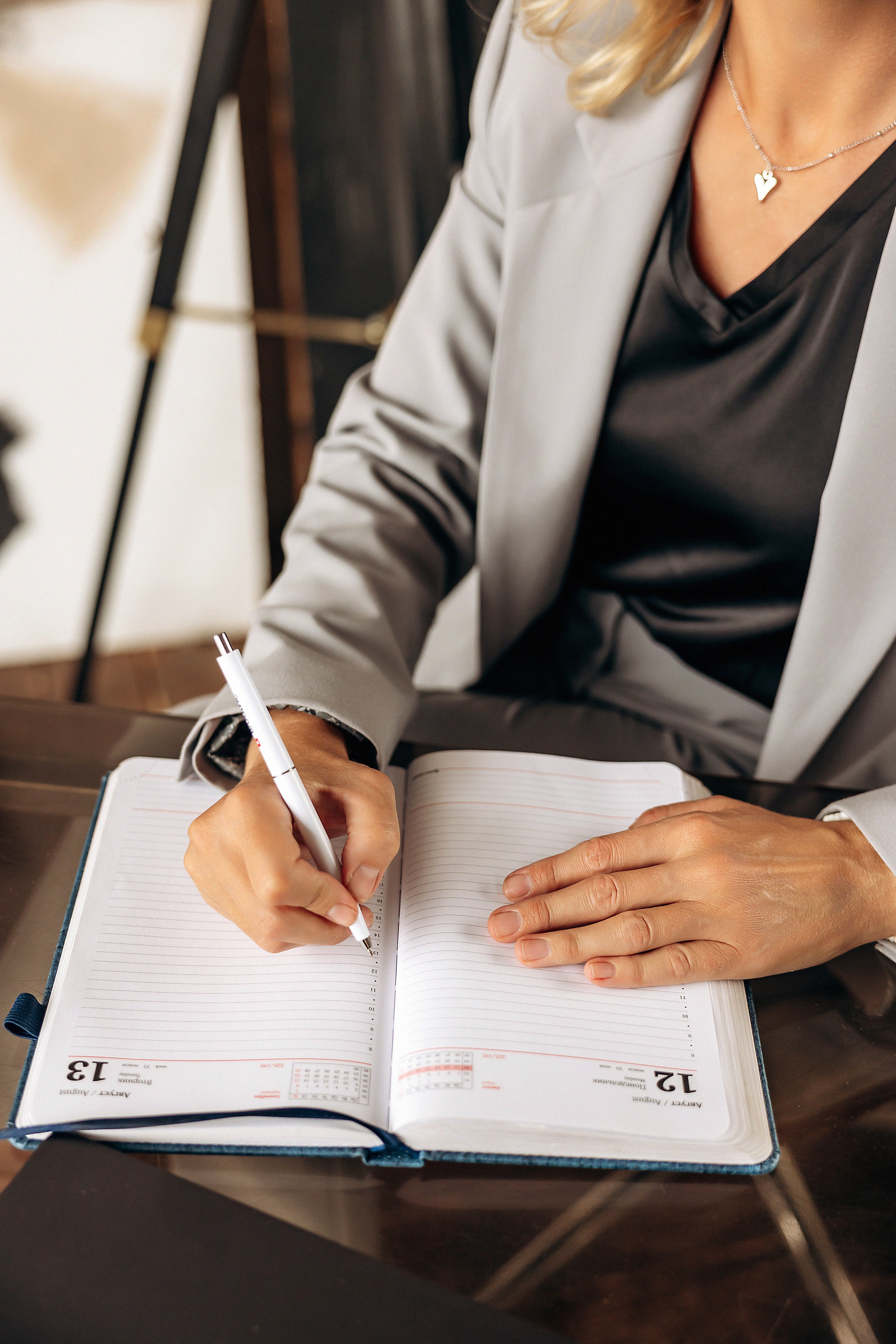 Ольга. Риэлтор. Фотограф в Калининграде свадебная фотография, репортажная, фотосессии