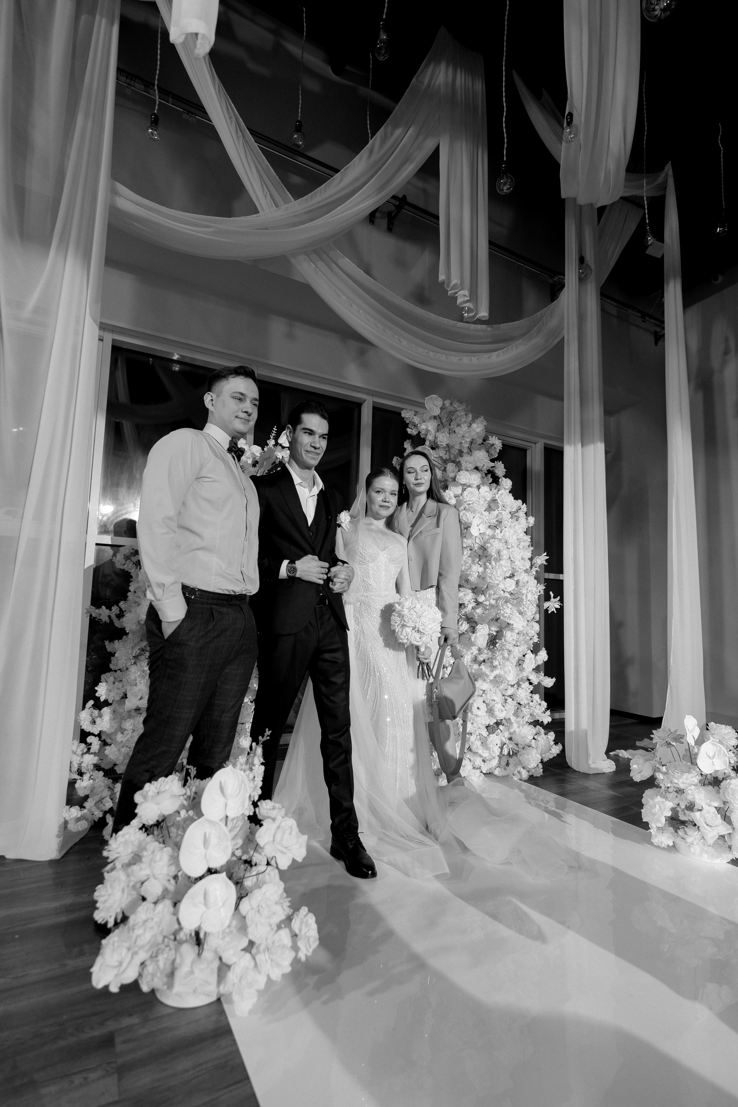 СВАДЕБНАЯ СЬЕМКА СБОРОВ В ОТЕЛЕ И ВЫЕЗД НА ЦЕРЕМОНИЮ (СНЯТО В СИБИРЕ В НИЖНЕВАРТОВСКЕ). Профессиональный фотограф, Санкт-Петербург — Виктория Богомолова