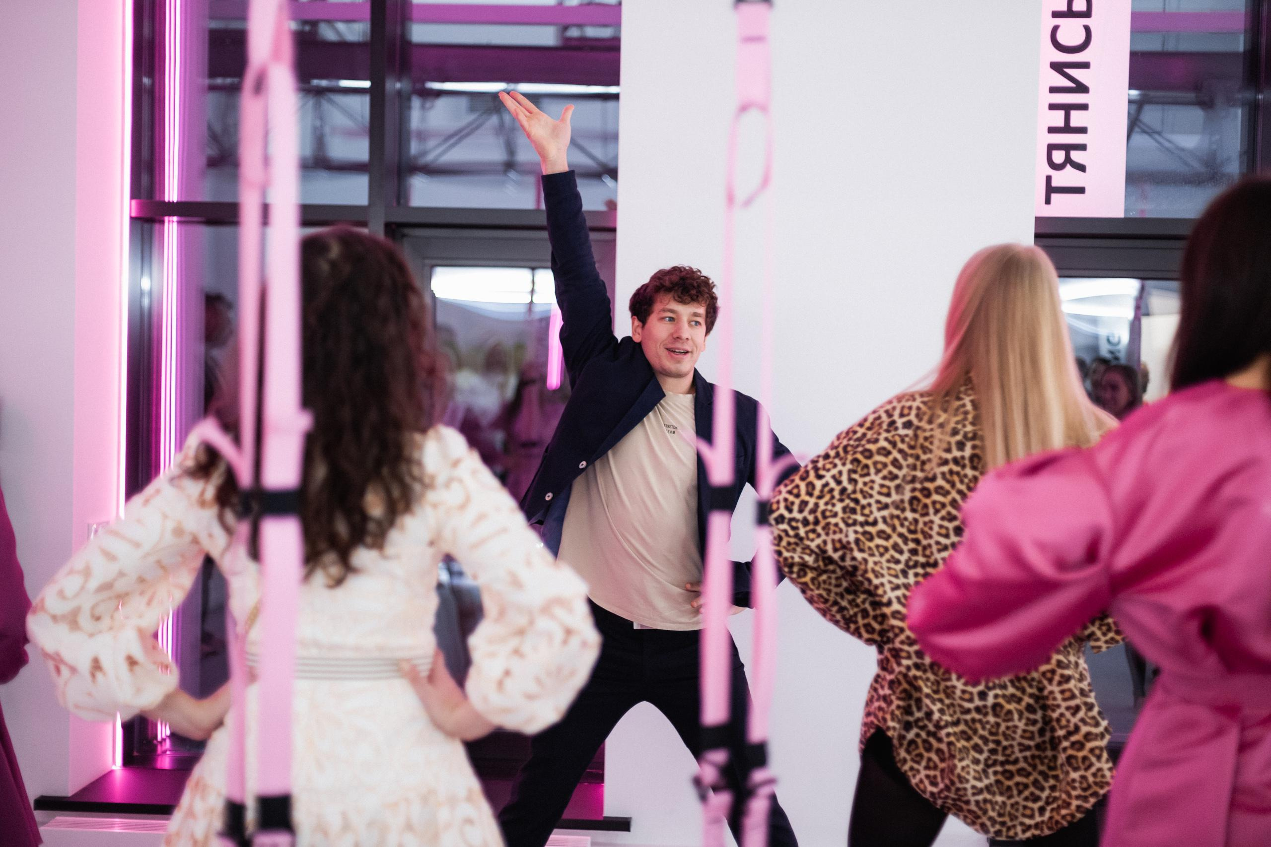 TOPSTRETCHING [ОТКРЫТИЕ СТУДИИ]. СВОИ. ФОТООТЧЕТЫ-СОБЫТИЯ-МЕСТА