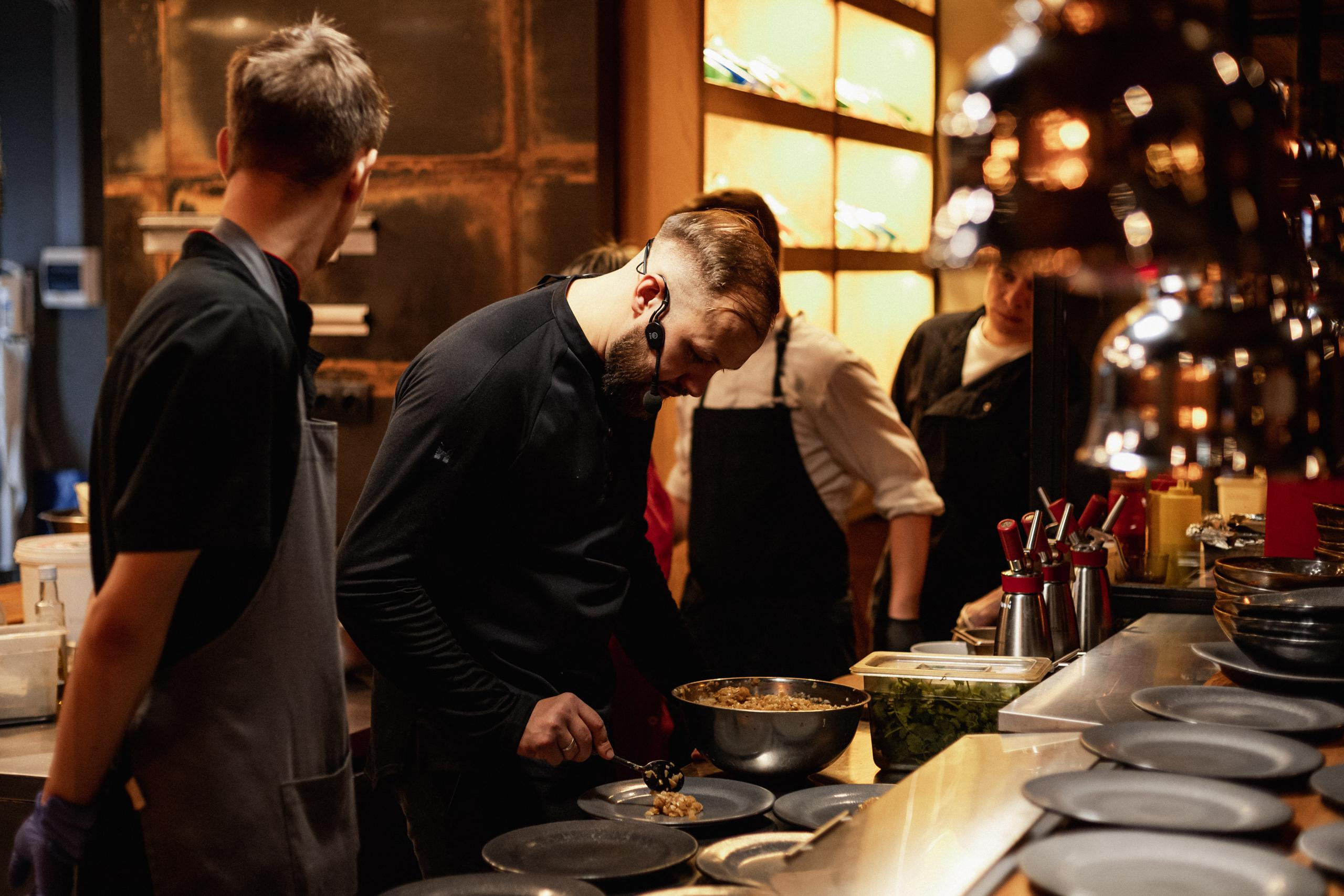 2 ШЕФА 4 РУКИ [ГЛАВНЫЙ ГАСТРОУЖИН]. СВОИ. ФОТООТЧЕТЫ-СОБЫТИЯ-МЕСТА